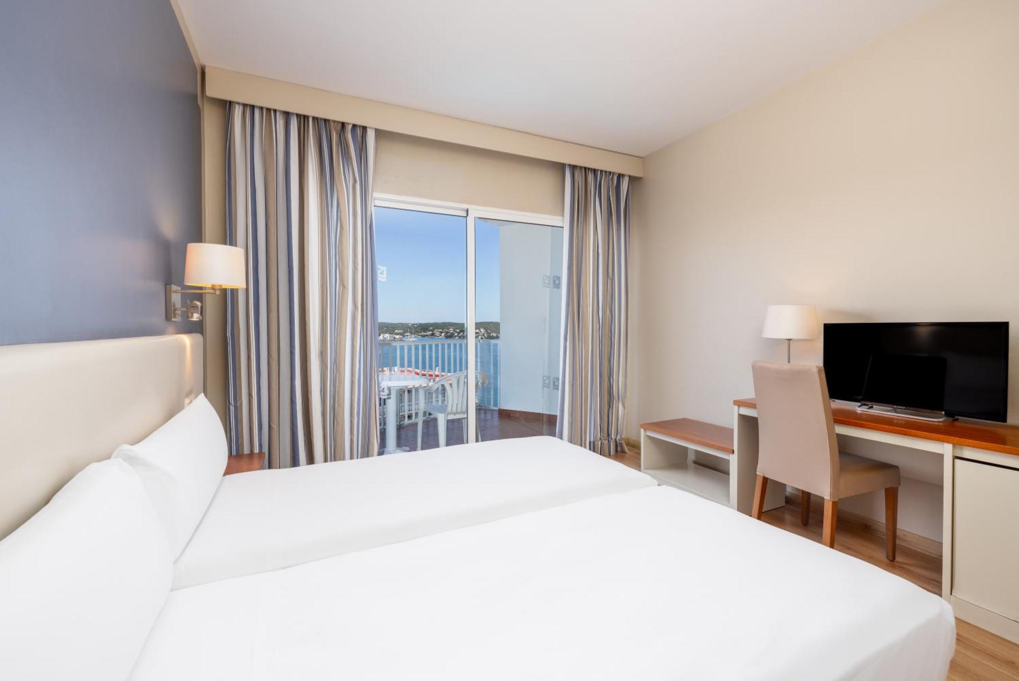 Twin Room Partial Sea View