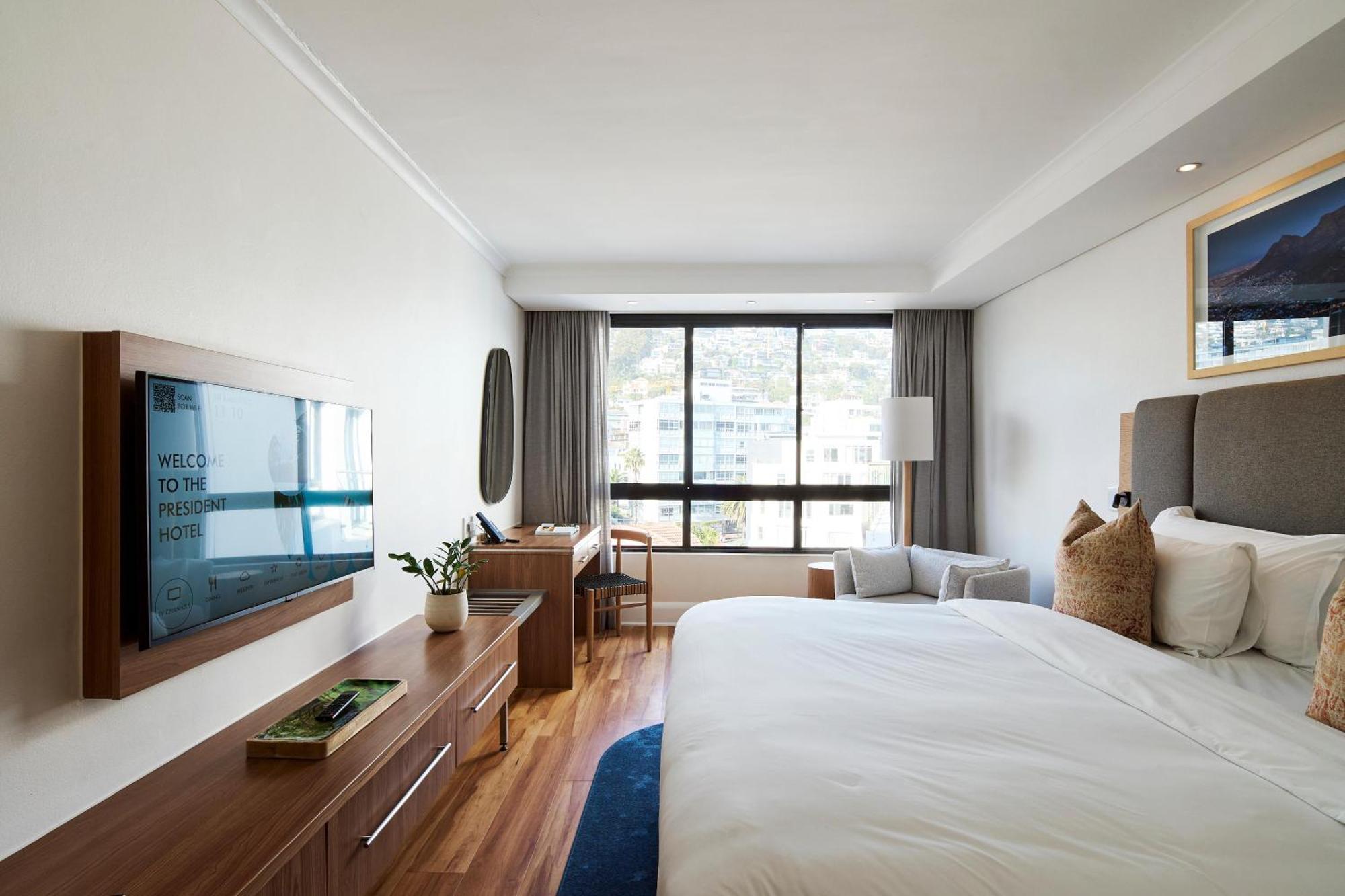 Classic Twin Room with Mountain View