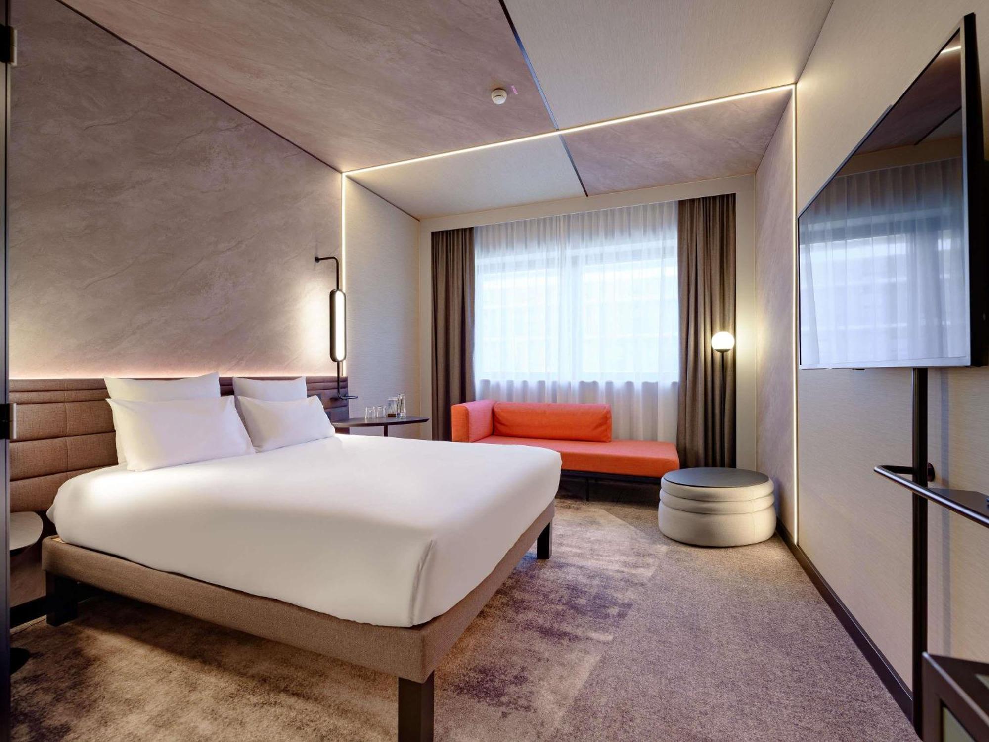Standard Room double bed sofa