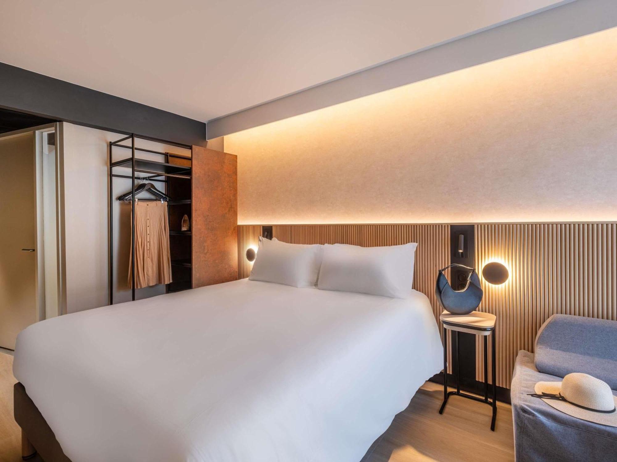 Triple Room a Double Bed a Single Bed