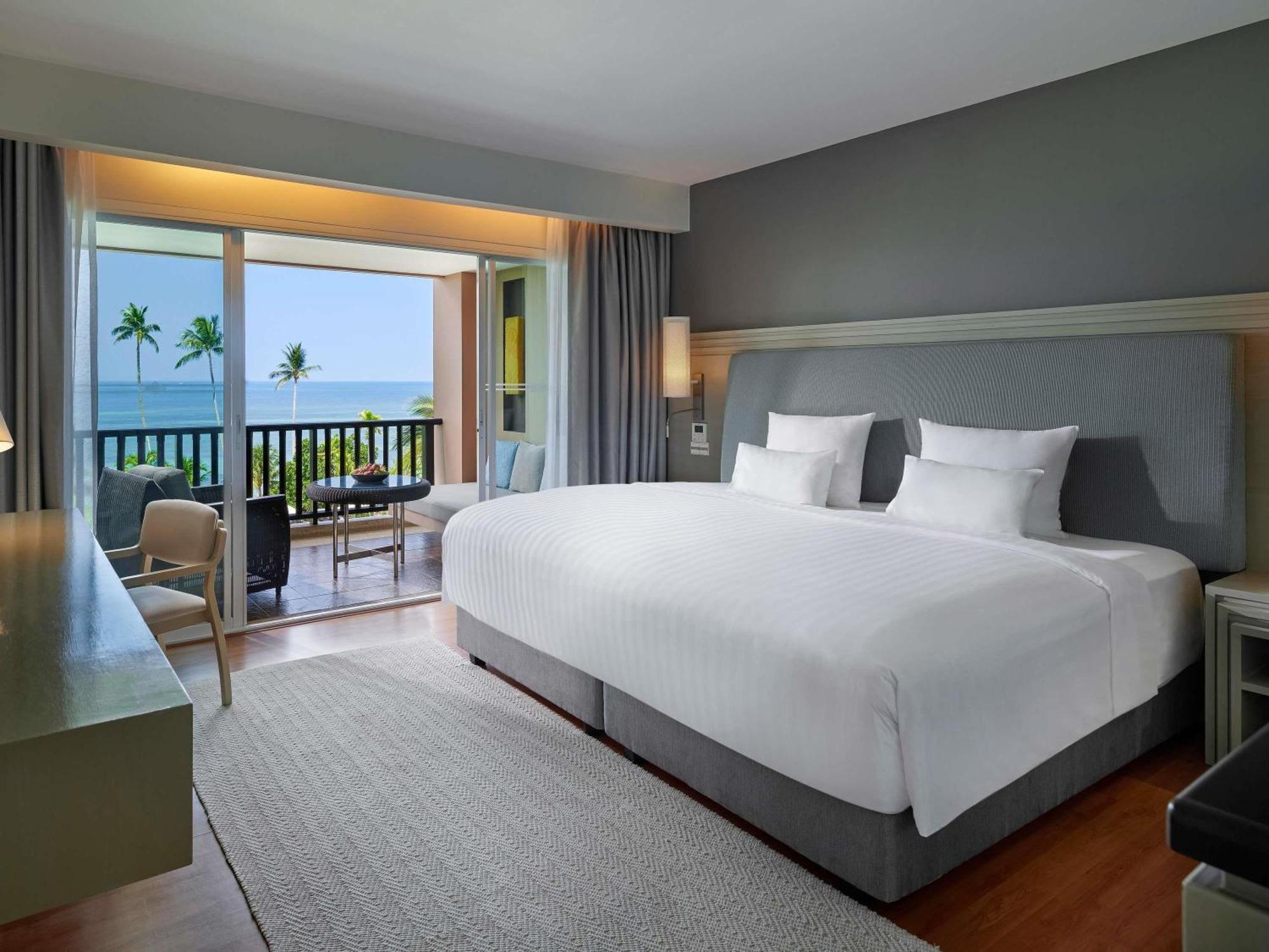 Deluxe King Room Balcony Sea View