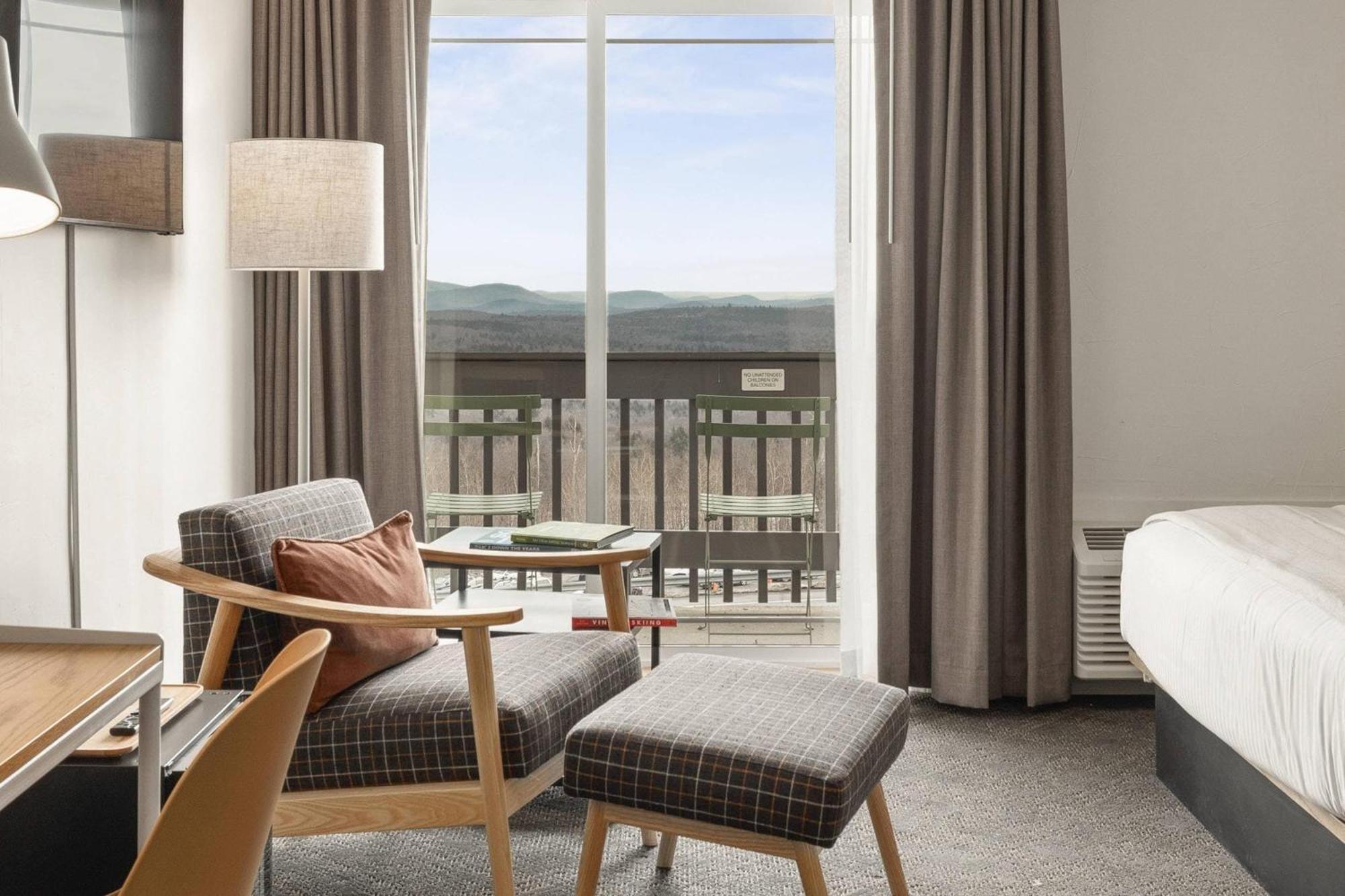 King Room with Mountain View - Non smoking