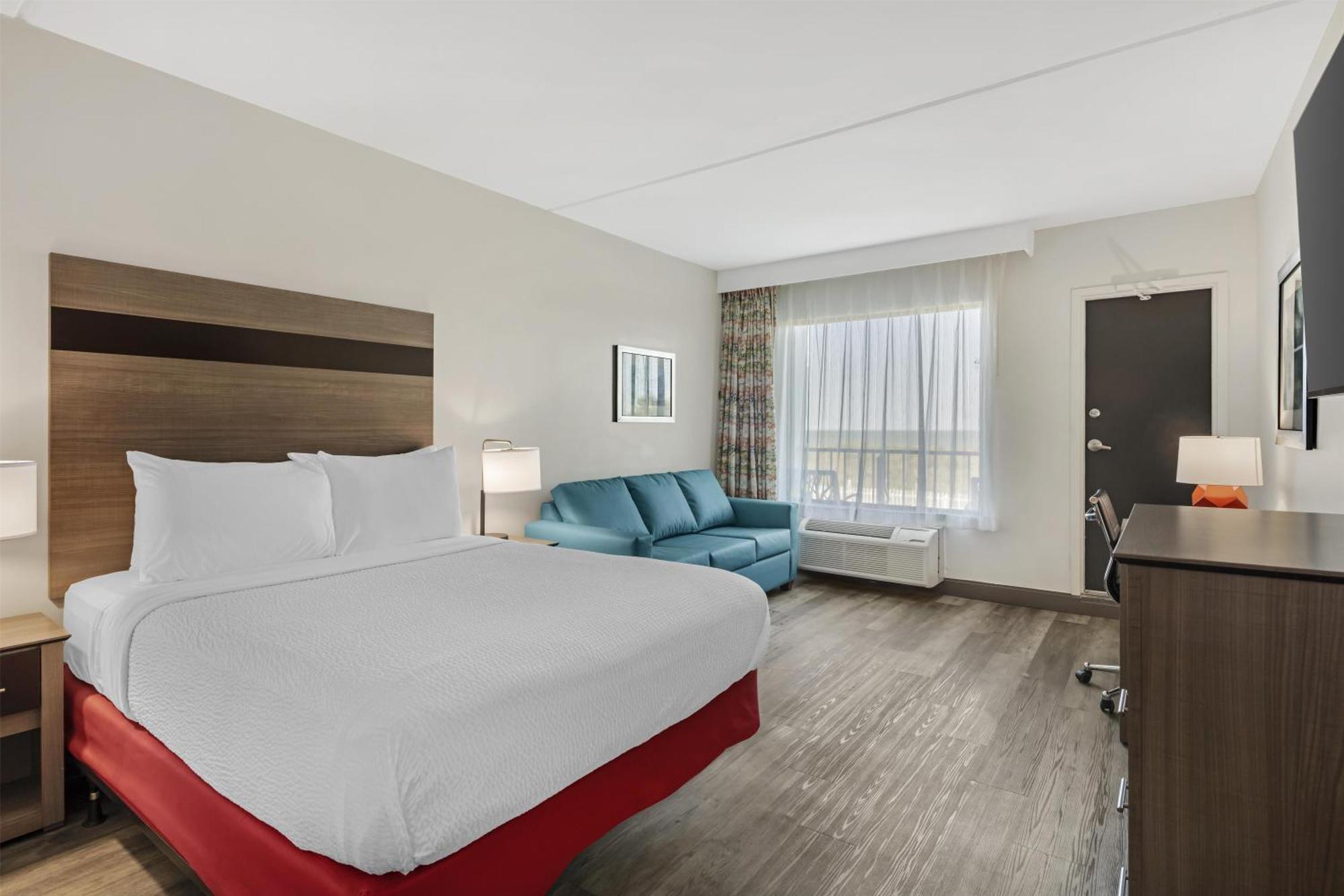 Queen Room Sofa Bed Ocean Front or Disability Access