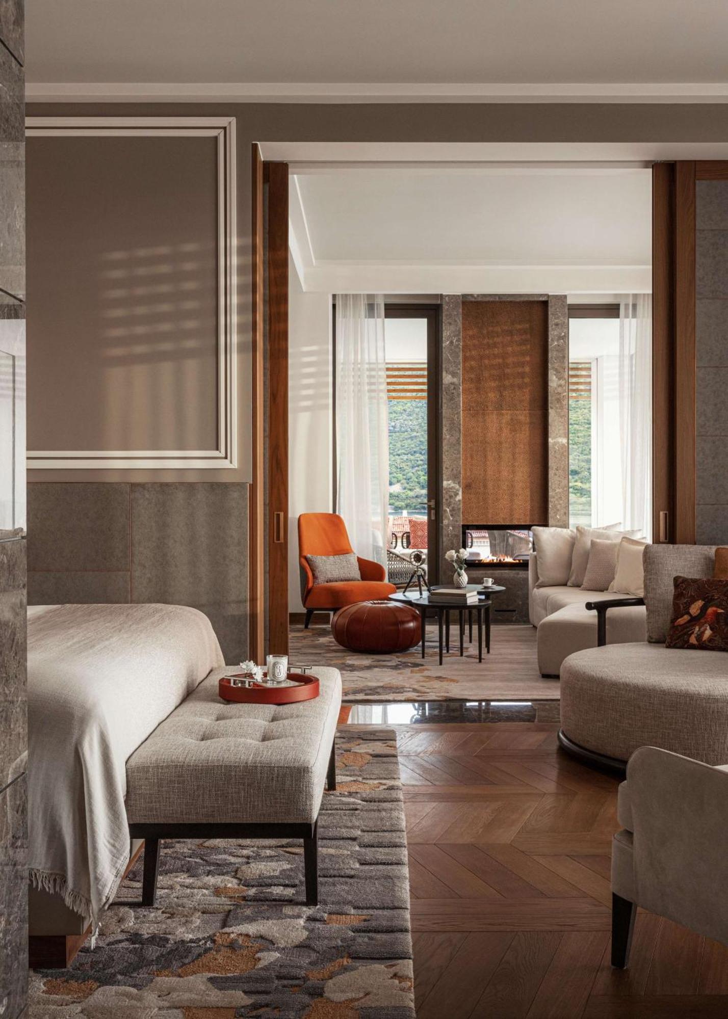 Panoramic Bayview Suite