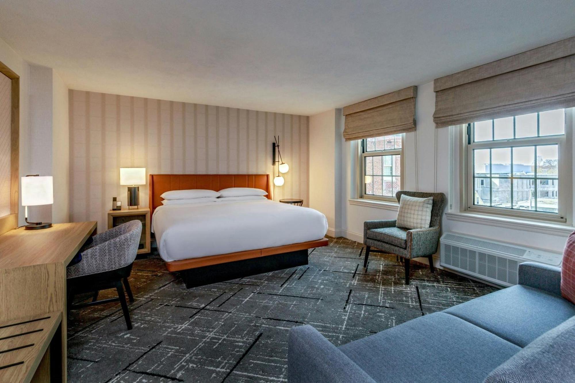 Club level Guest room 1 King