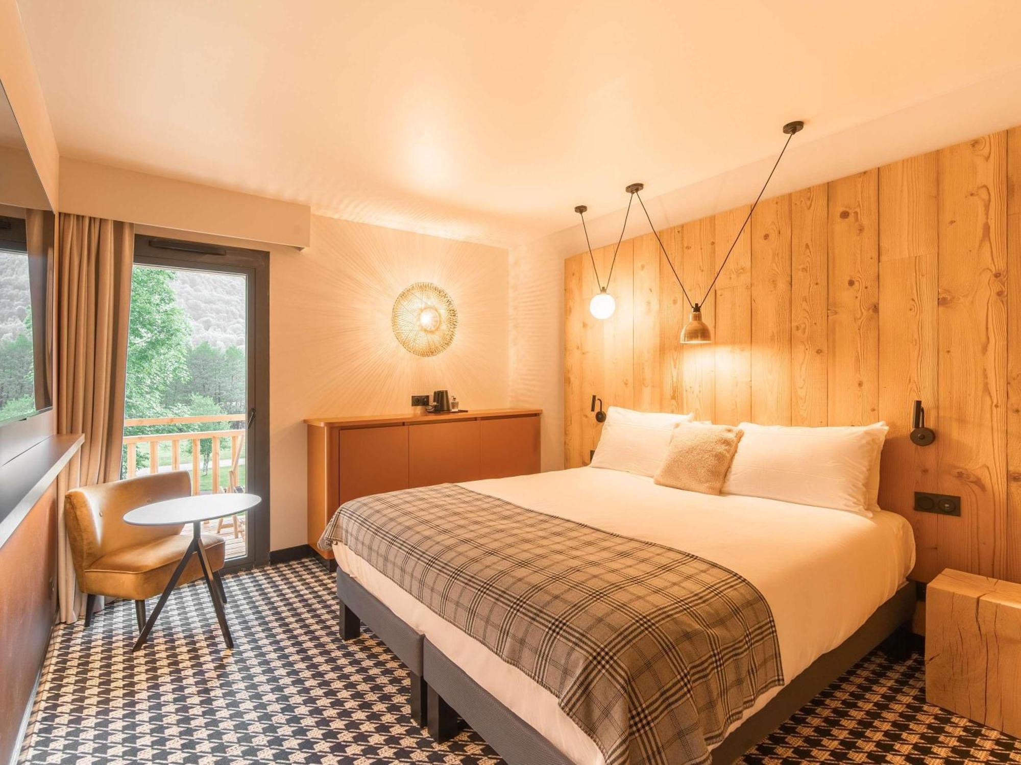Standard Double or Twin Room Balcony