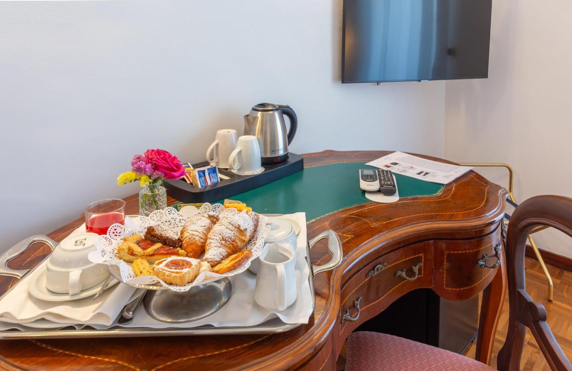 Deluxe Queen Room Terrace Sea View Non-Smoking