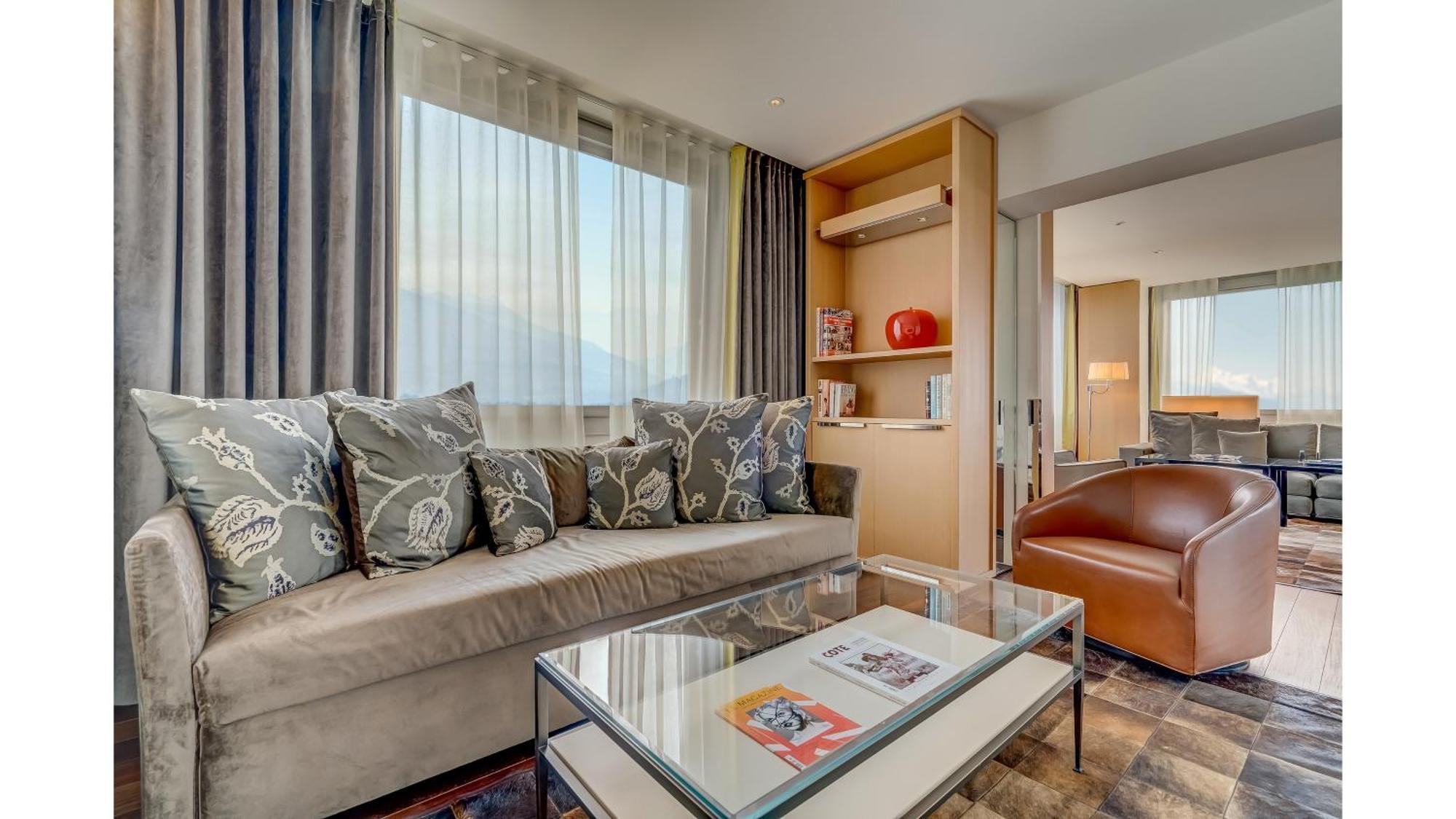 Presidential Suite with Lake View
