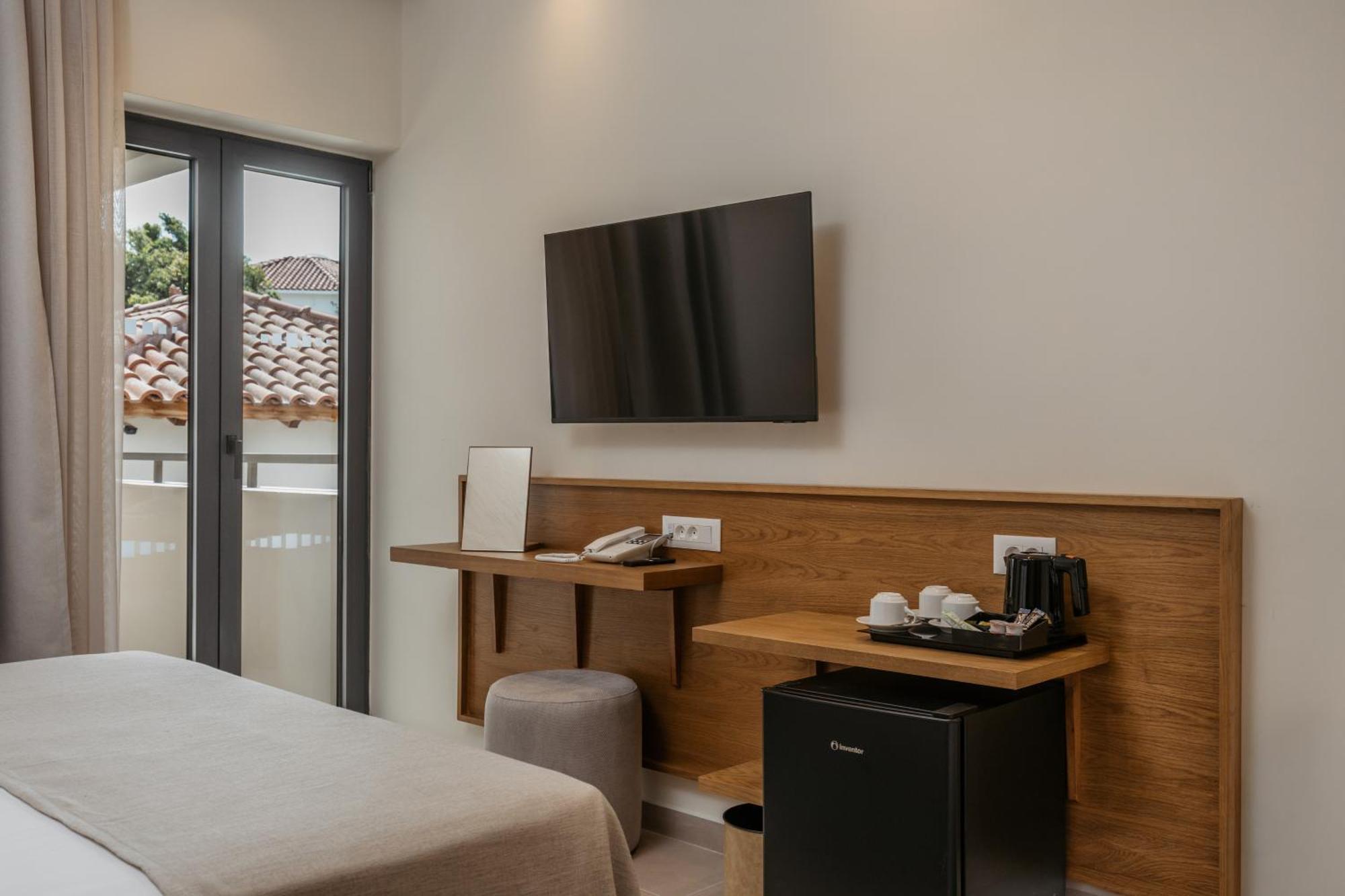 1 Bedroom Family Room