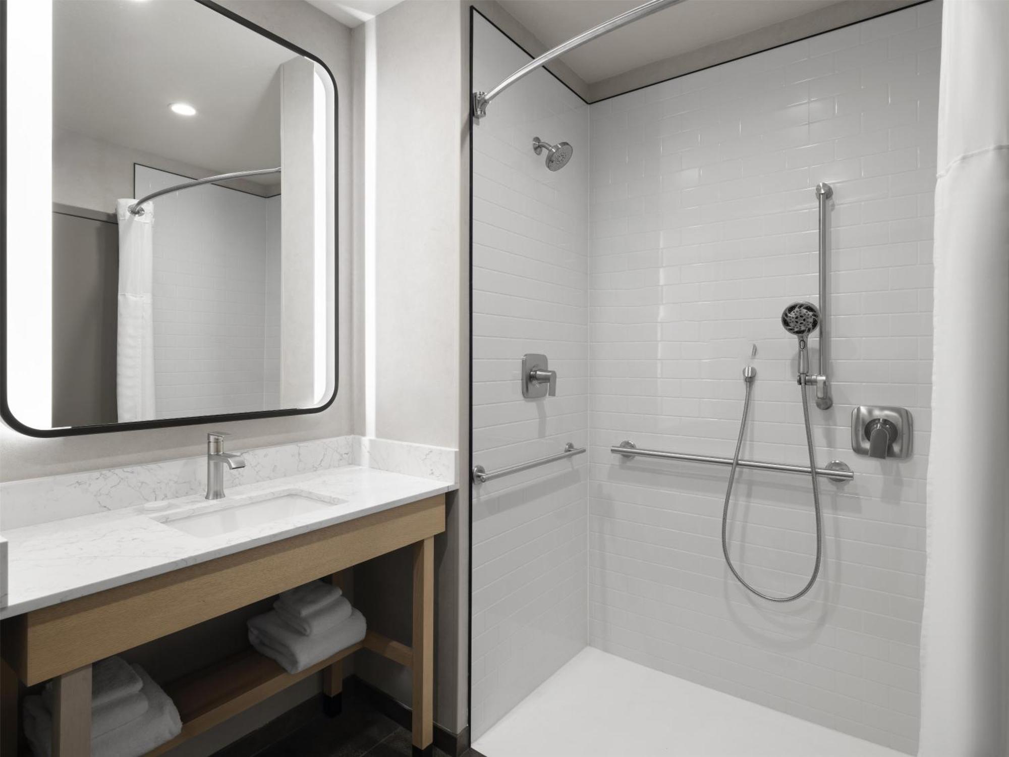 1 KING BED ACCESSIBLE ROLLIN-IN SHOWER