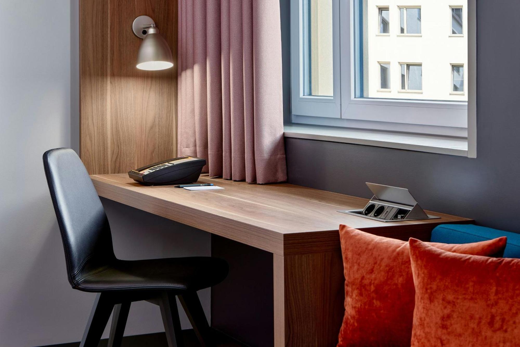 Urban King Room