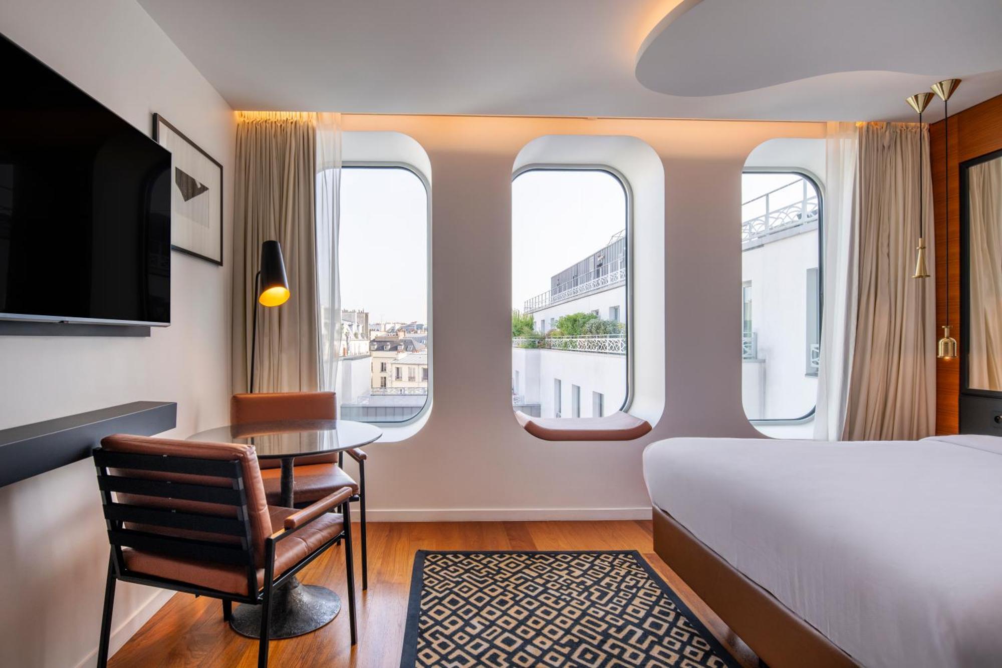 Bobo Room Garden or City View