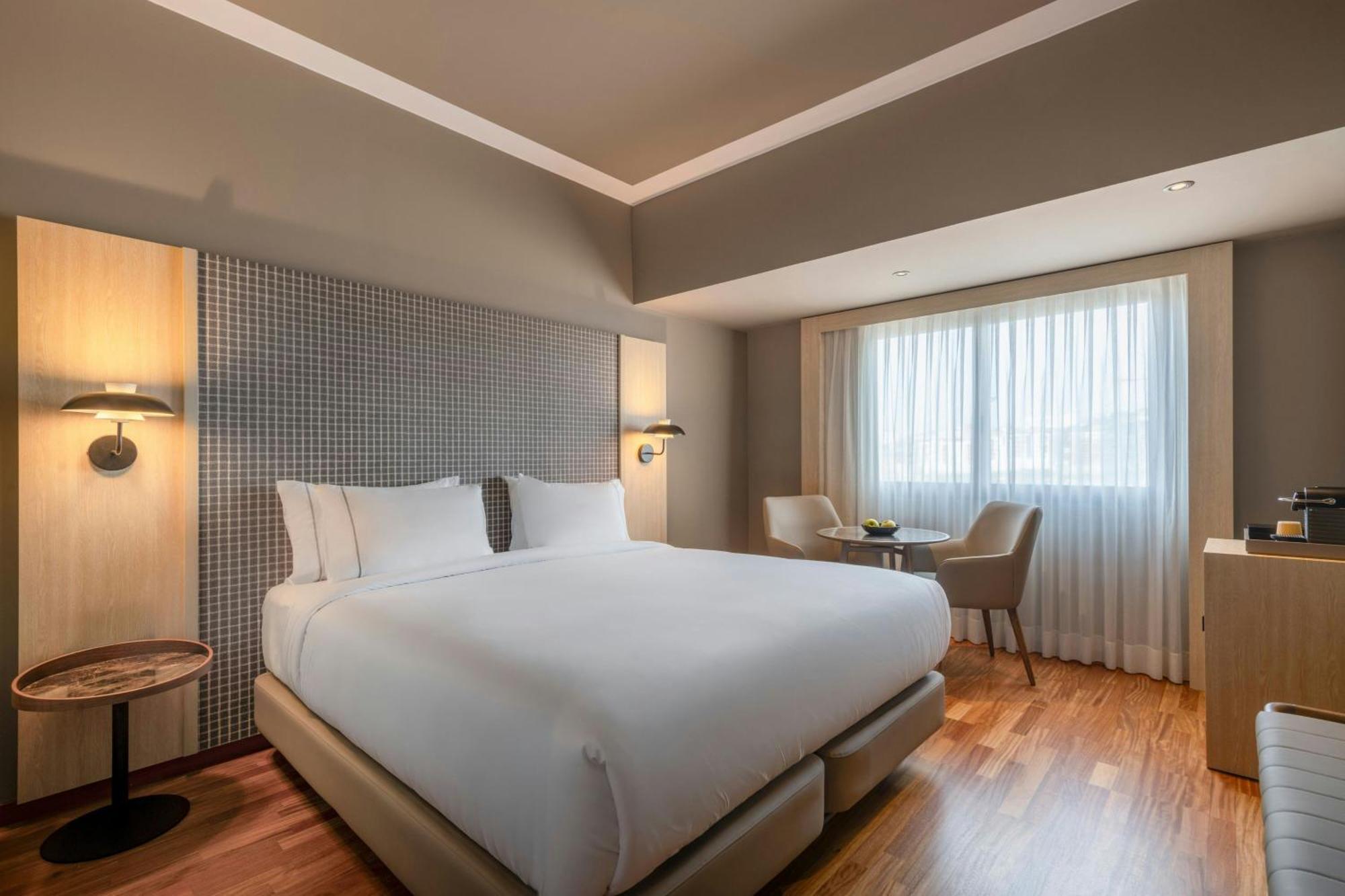 Standard Plus King Room