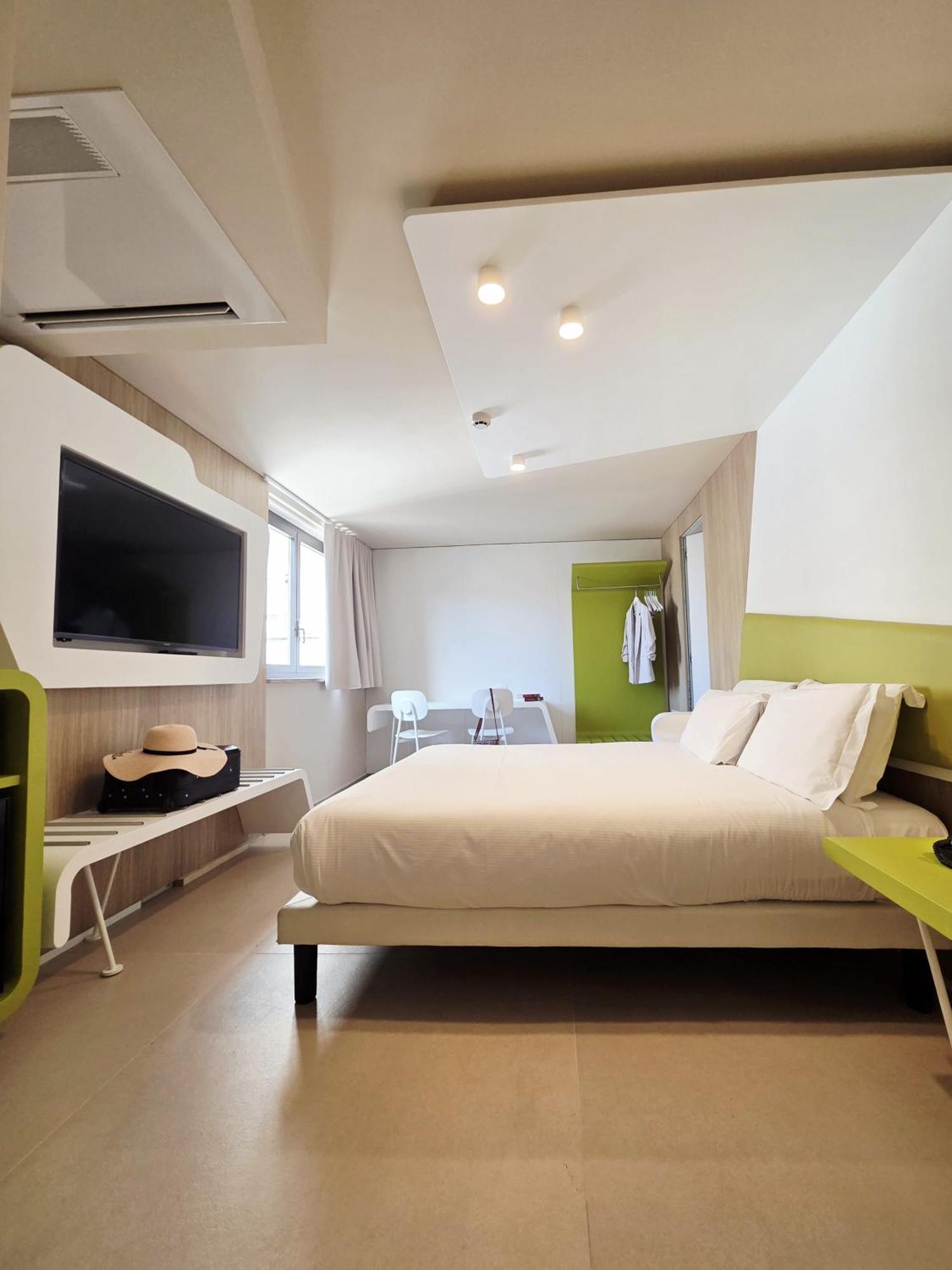 Superior Single Room