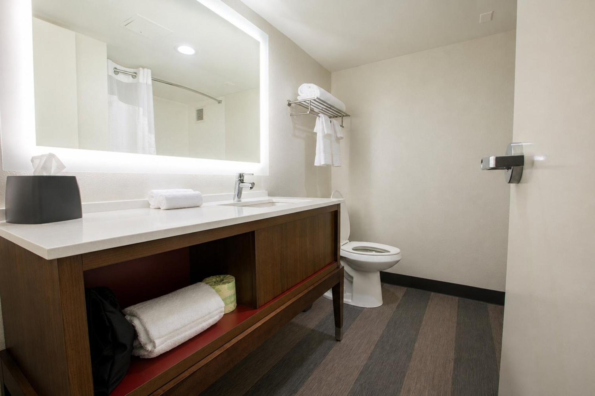 Premium Corner King Room