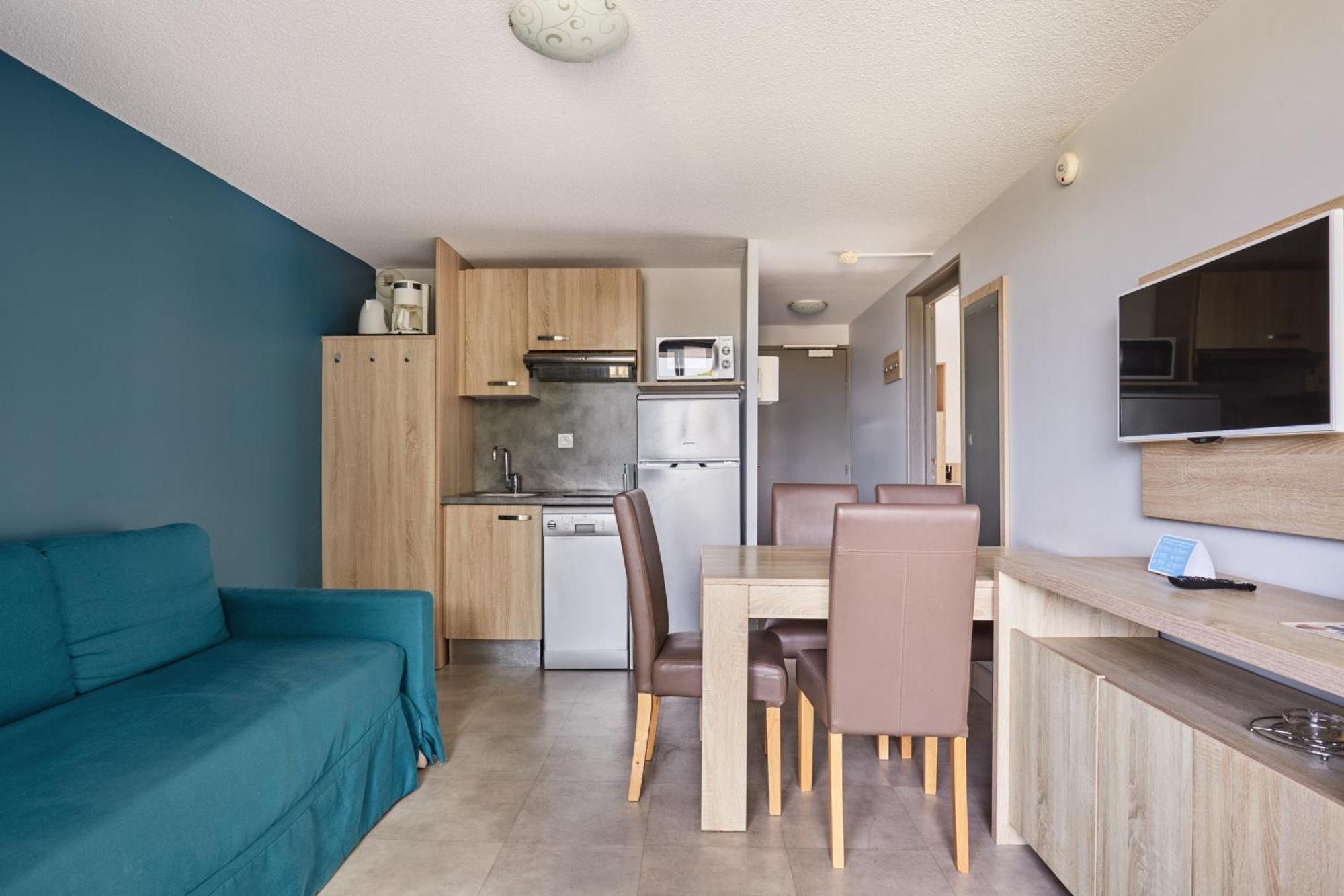Deluxe Apartment