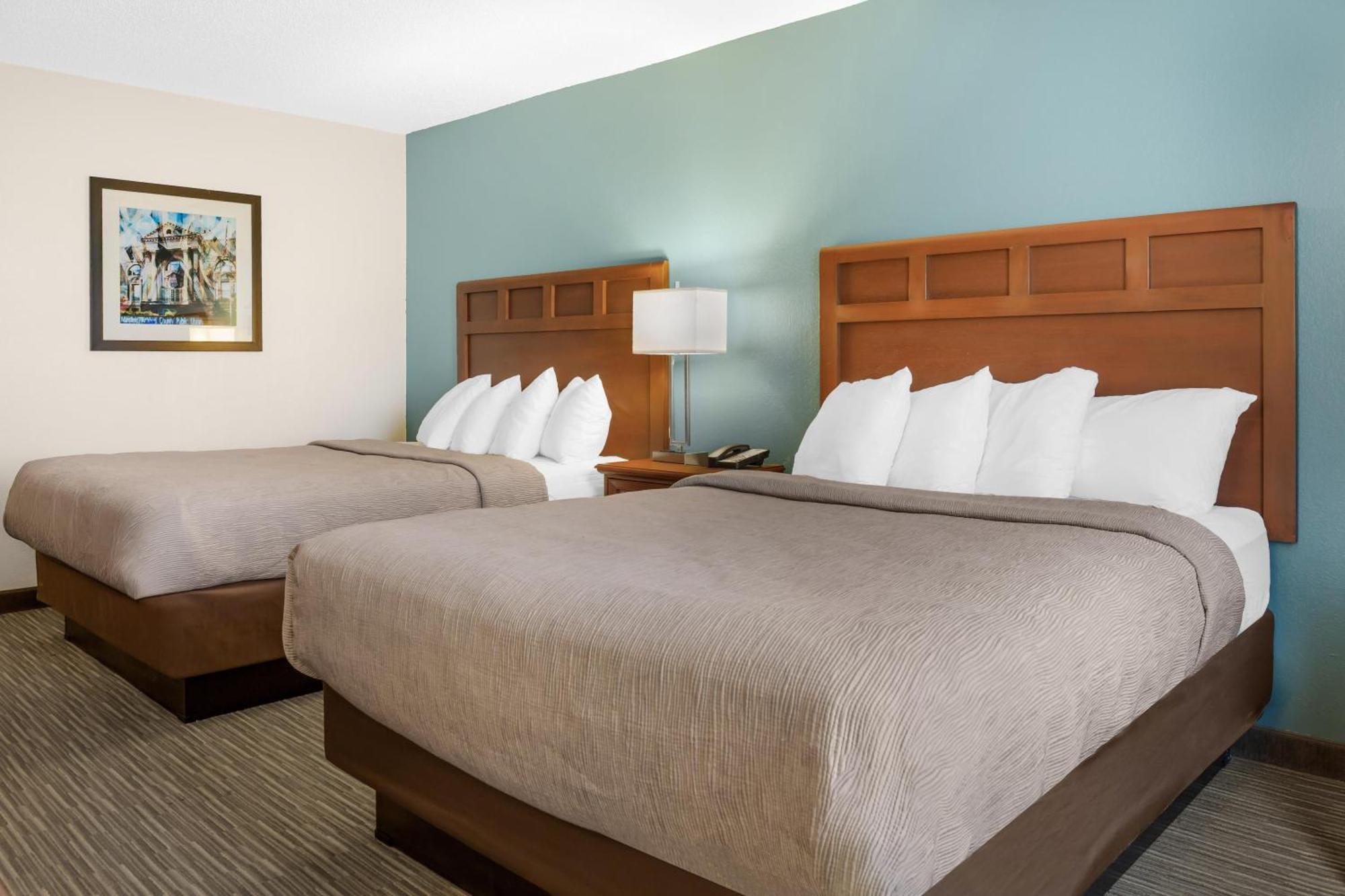 Queen Suite Two Queen Beds Non-Smoking