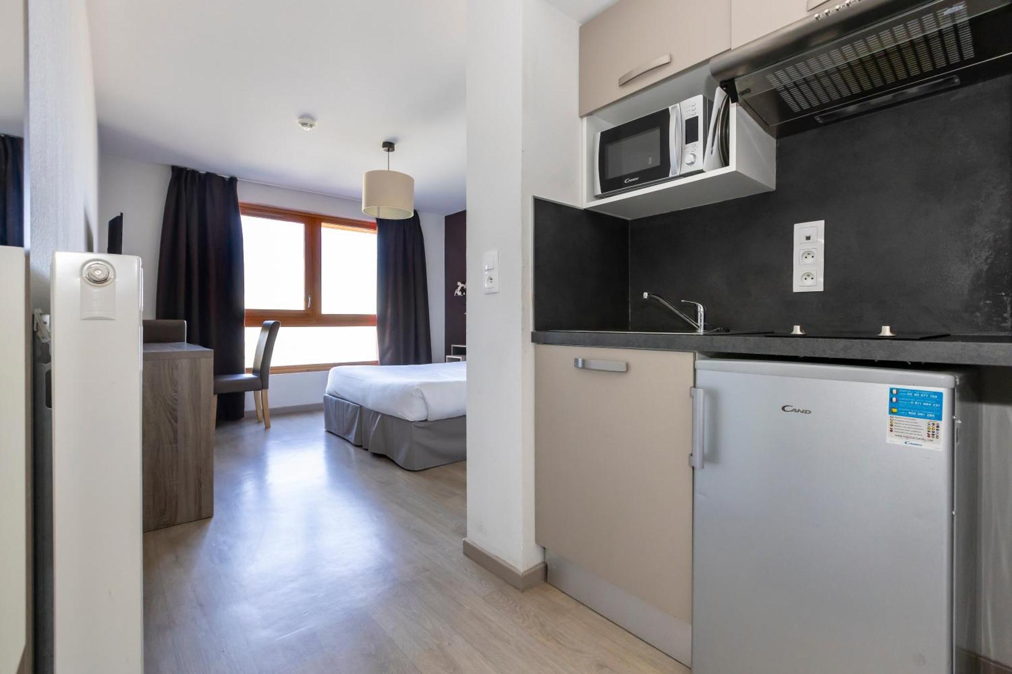 Studio Apartment