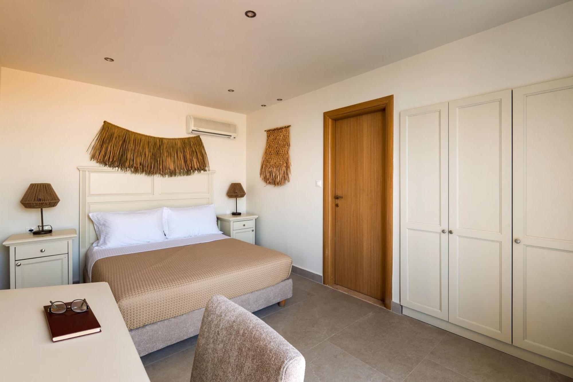 Double Room Urban View