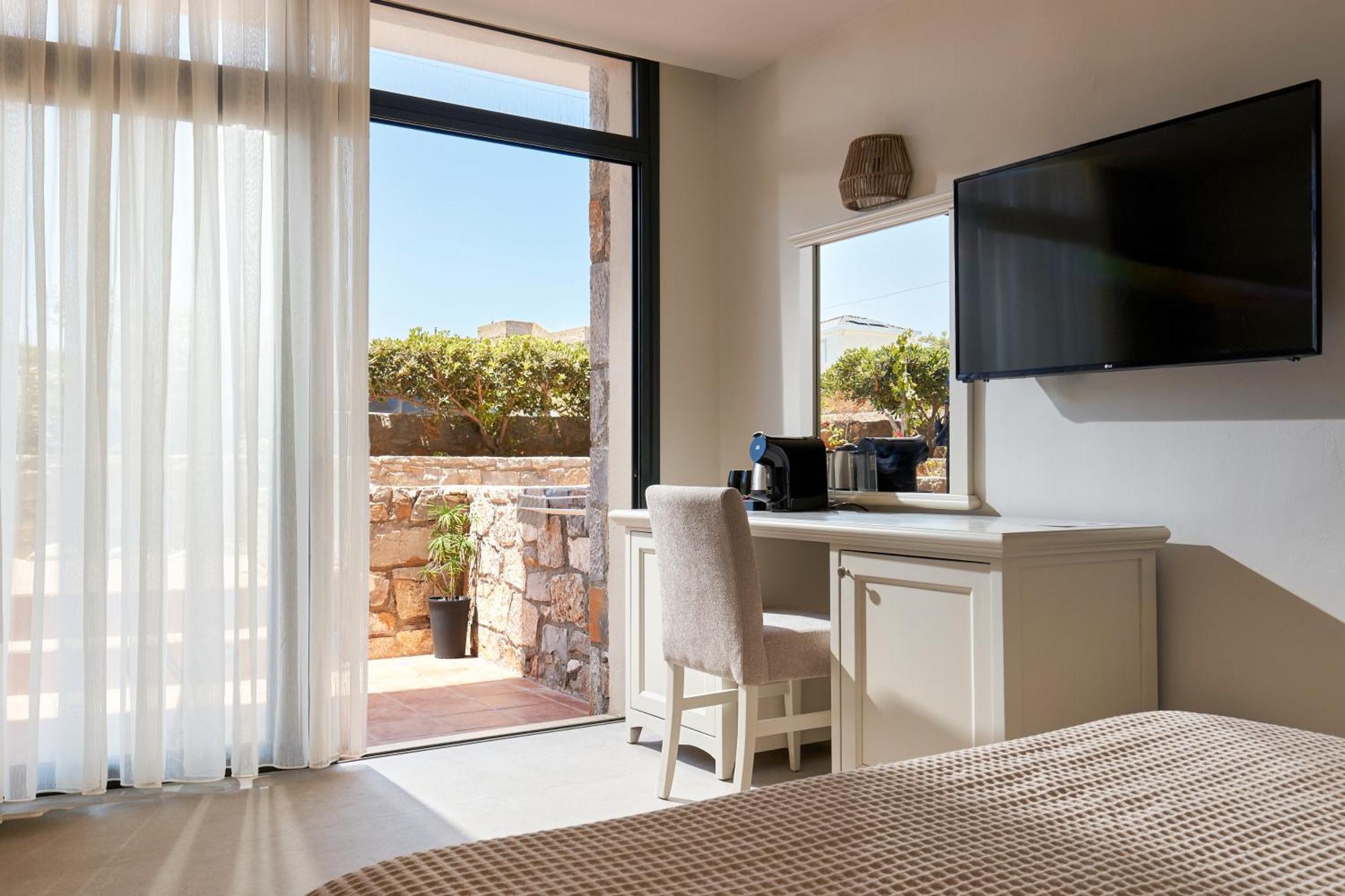 Double Room Urban View