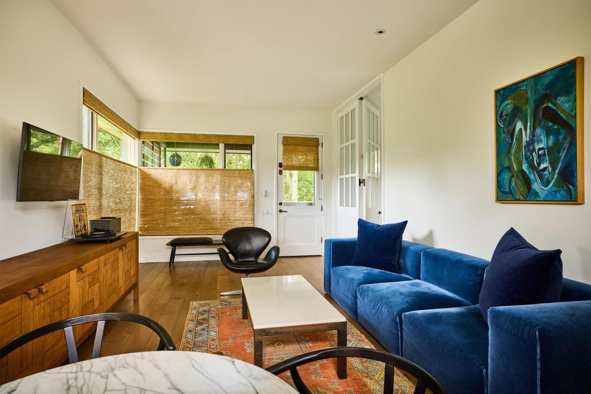 King Bungalow Pool View