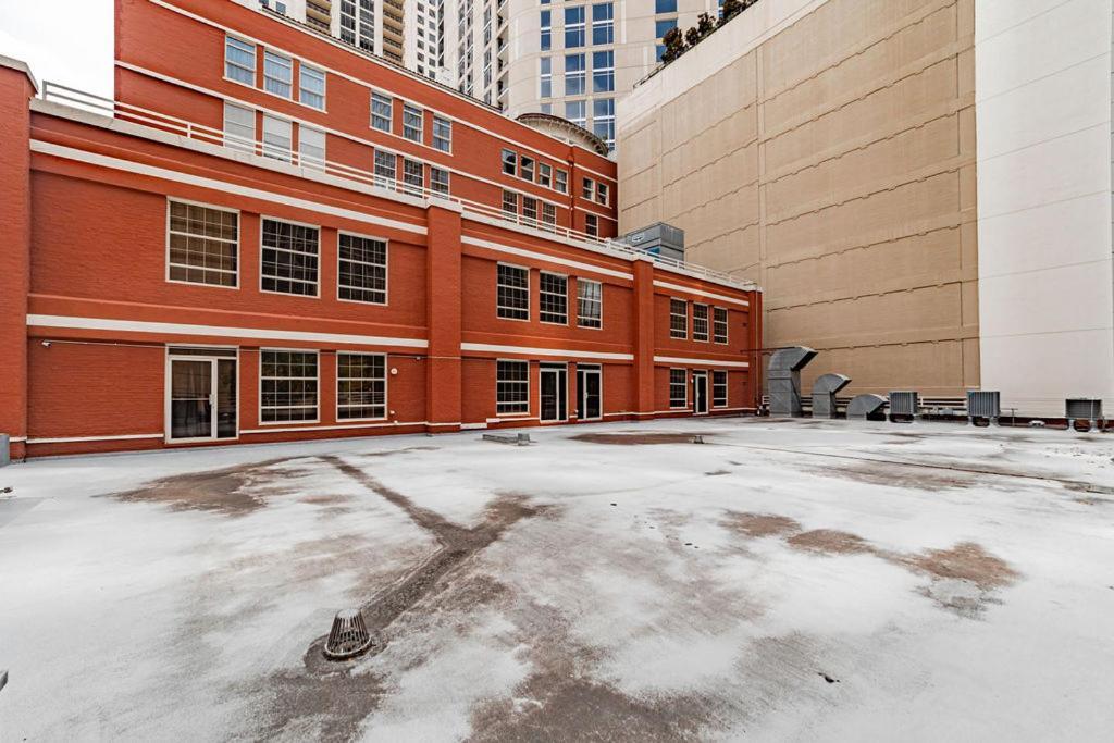 Deluxe Apartment Suite One King Bed Patio Access