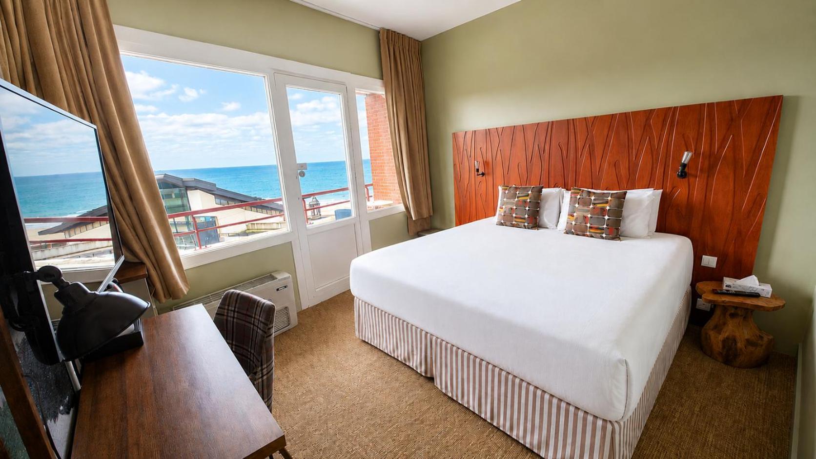 Comfort Room Side Ocean View