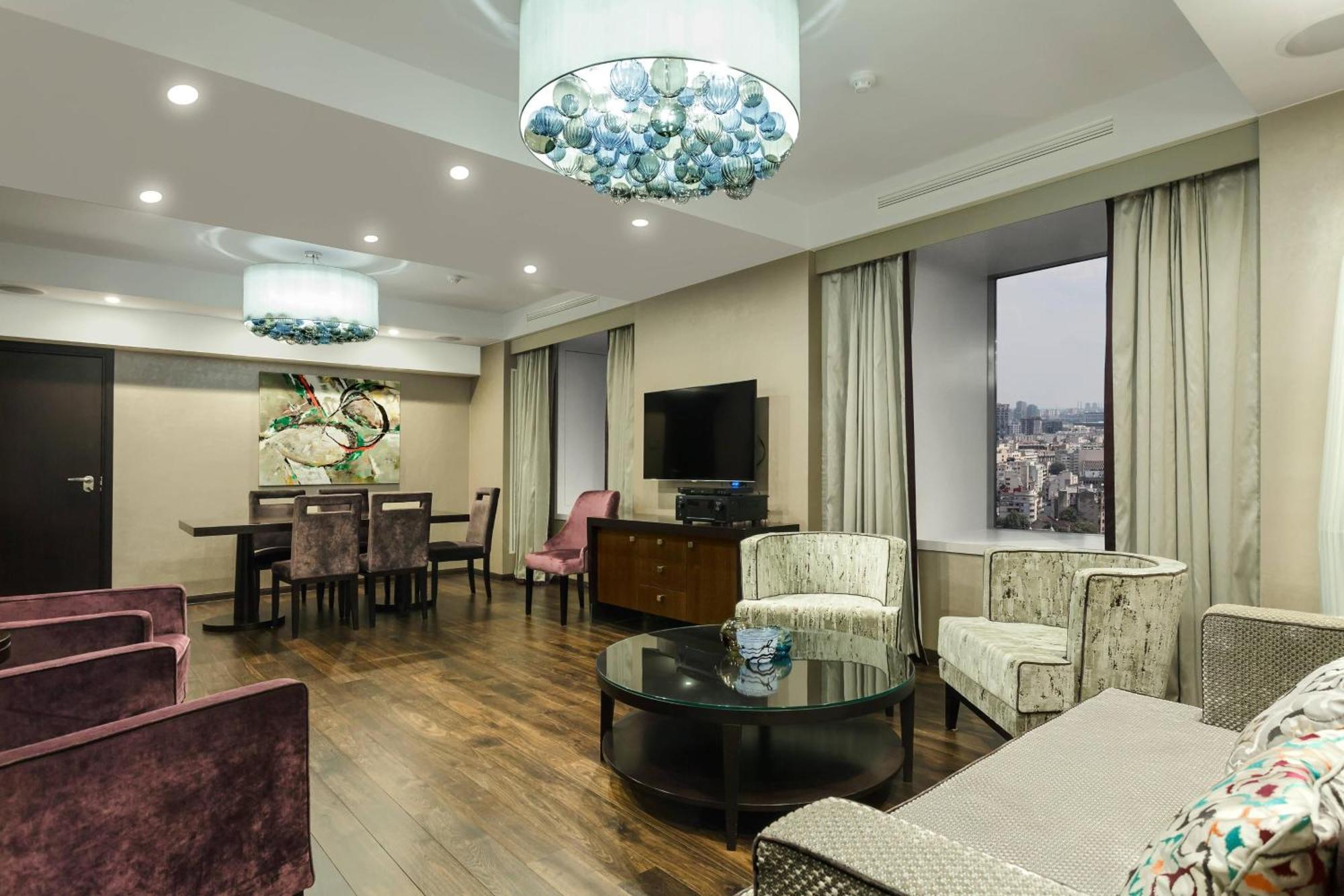 Presidential, Executive level, 2 Bedroom Presidential Suite