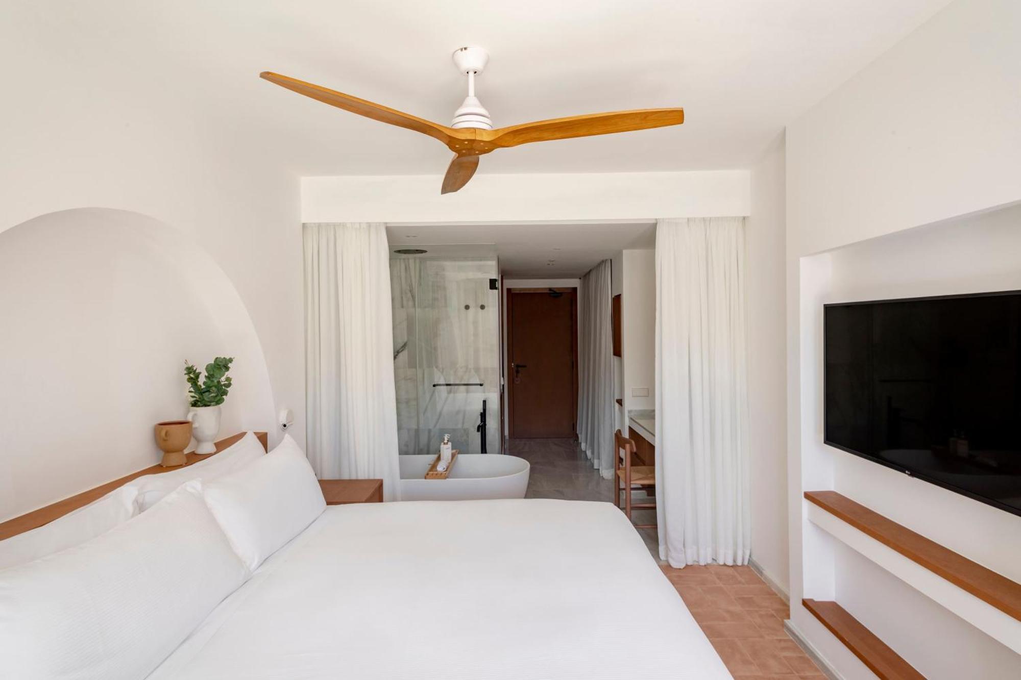 Habitación Supreme con bañera en la terraza