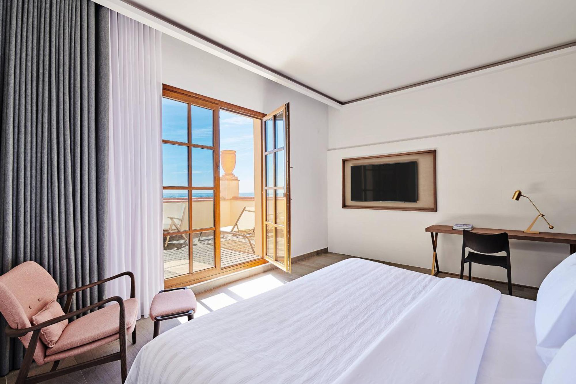 Grand Premium Historisches Zimmer mit Kingsize-Bett am Strand