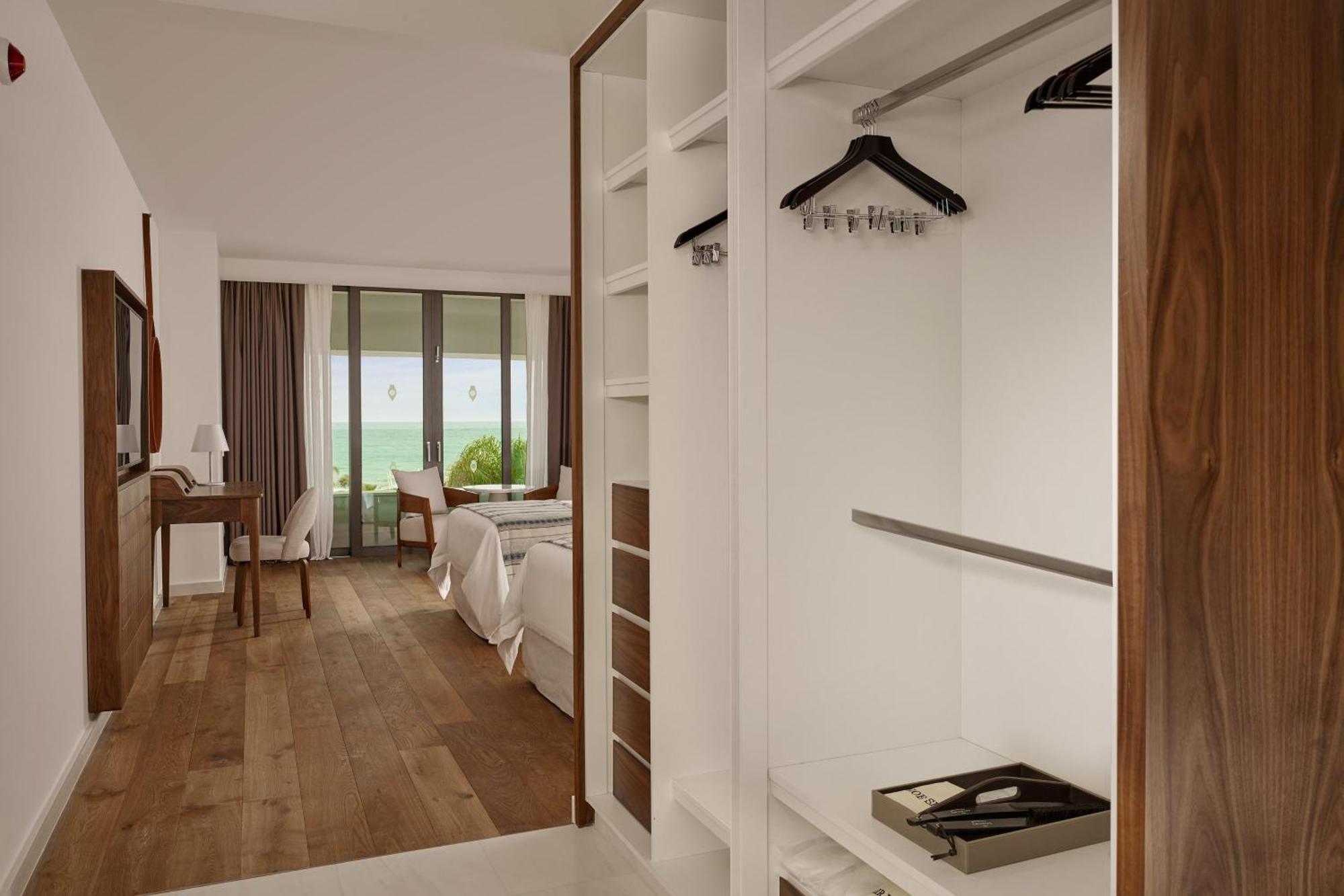 Superior Sea View Guest room 2 Twin or Single Beds Balcony