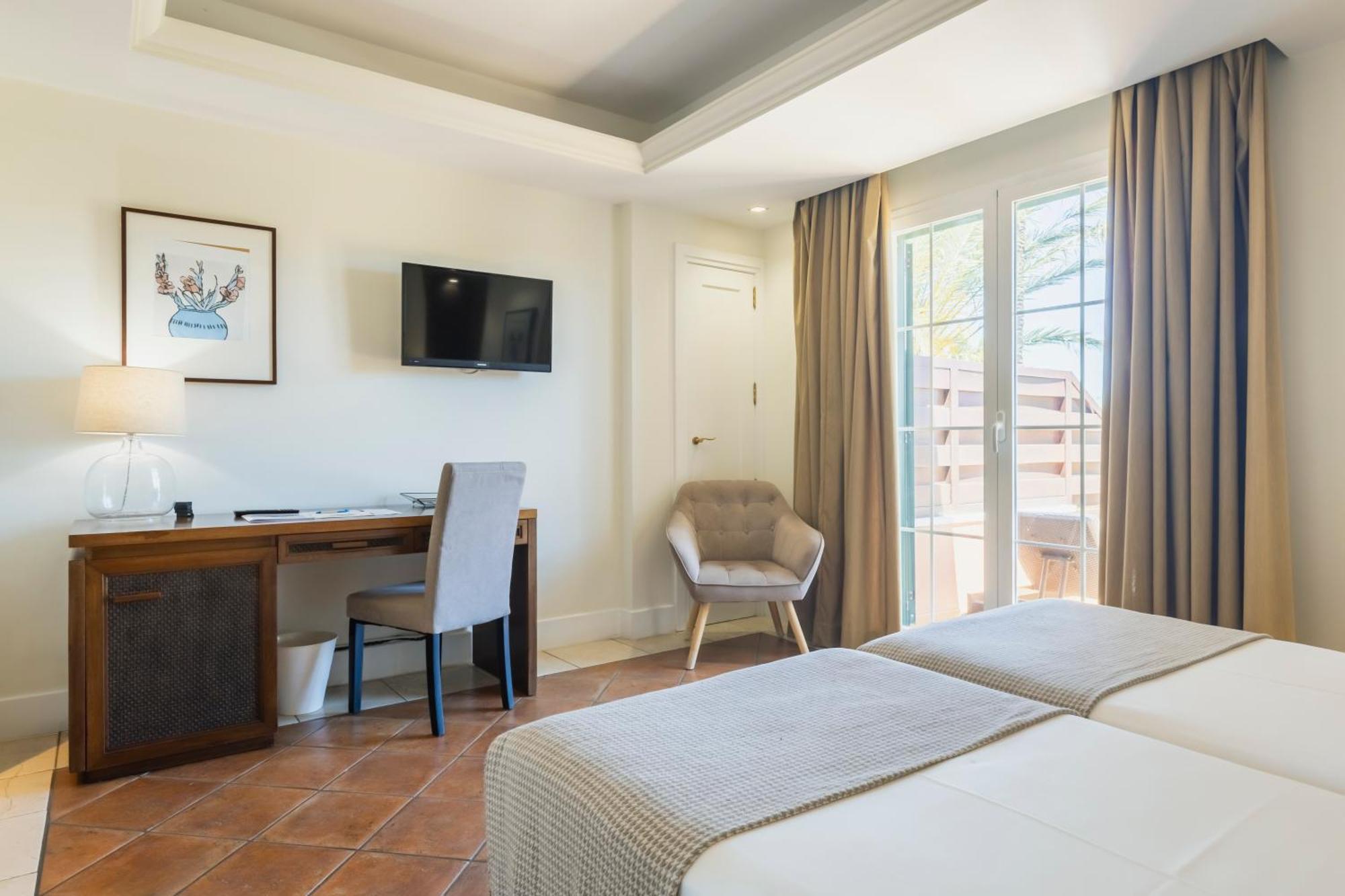 Double or Twin Room Partial Sea View