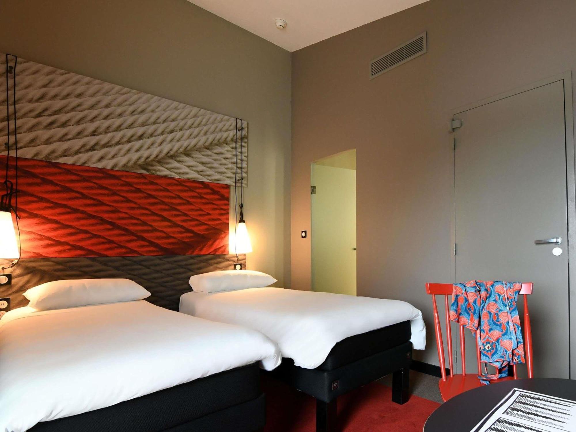 Standard Twin Room