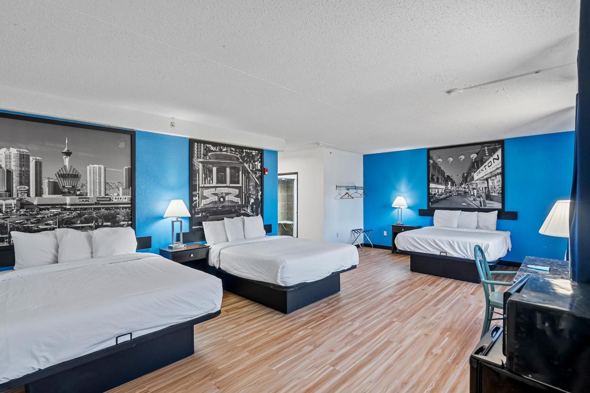 Deluxe Family Room