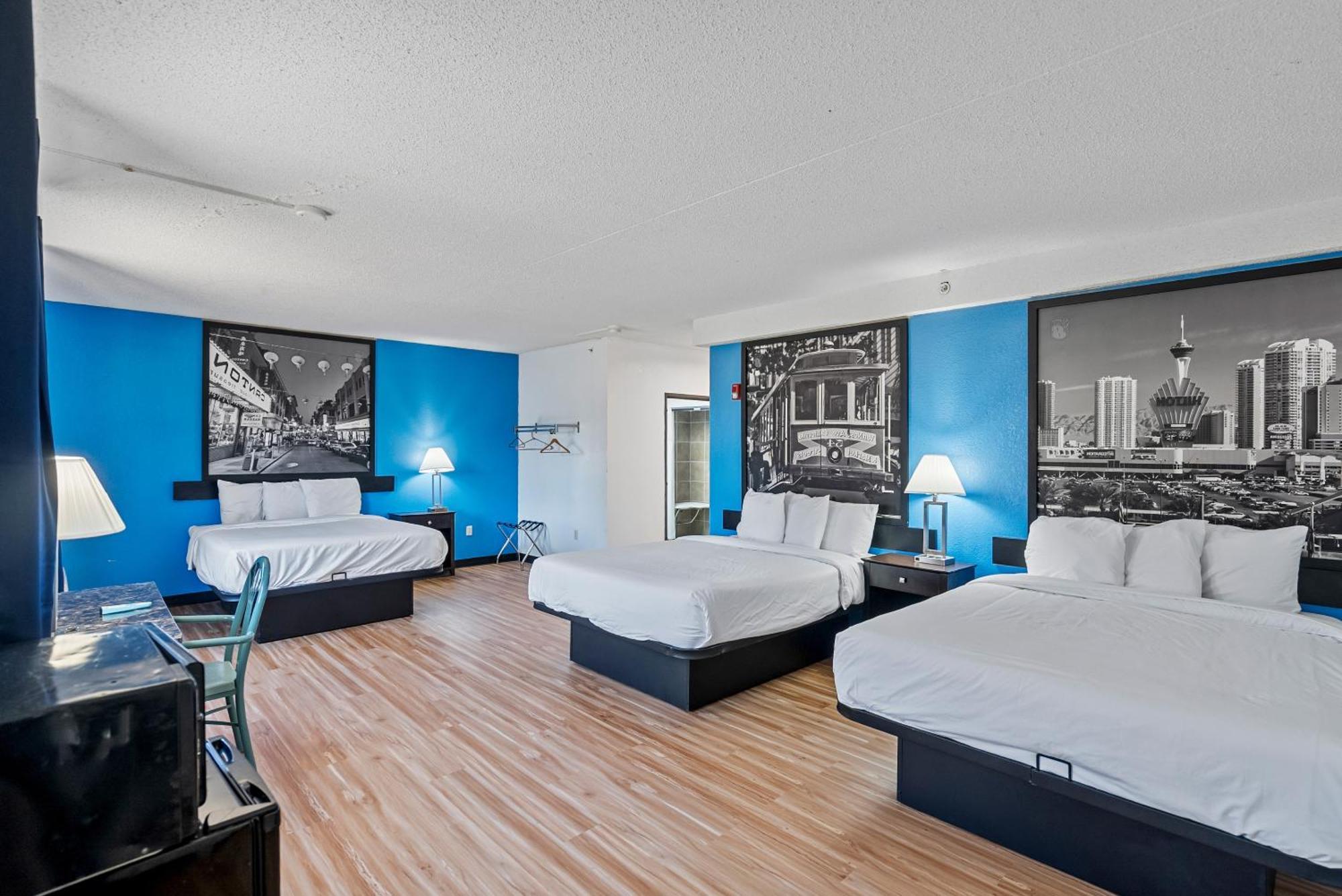 Deluxe Family Room