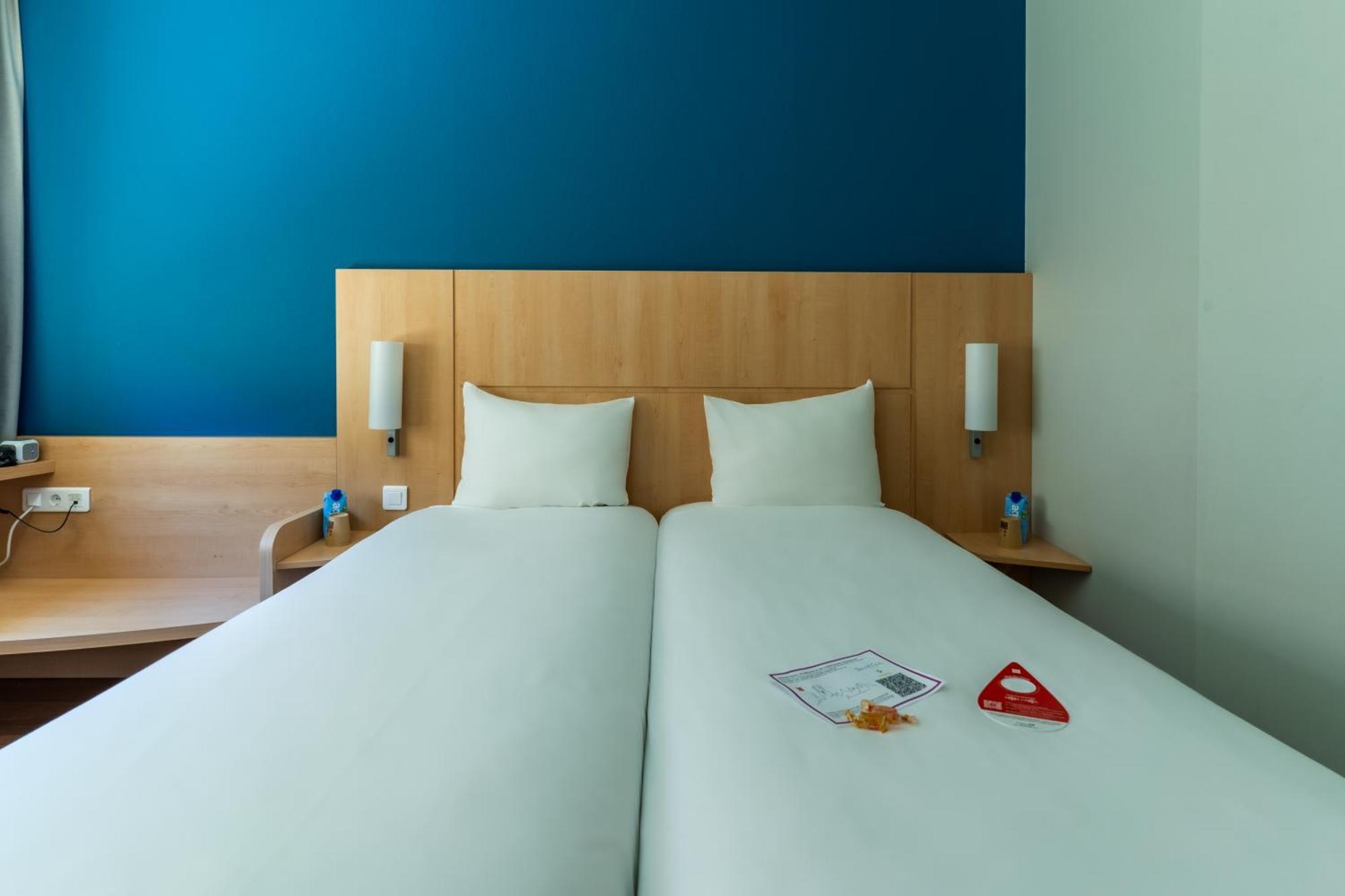 Standard Room Two Single Beds