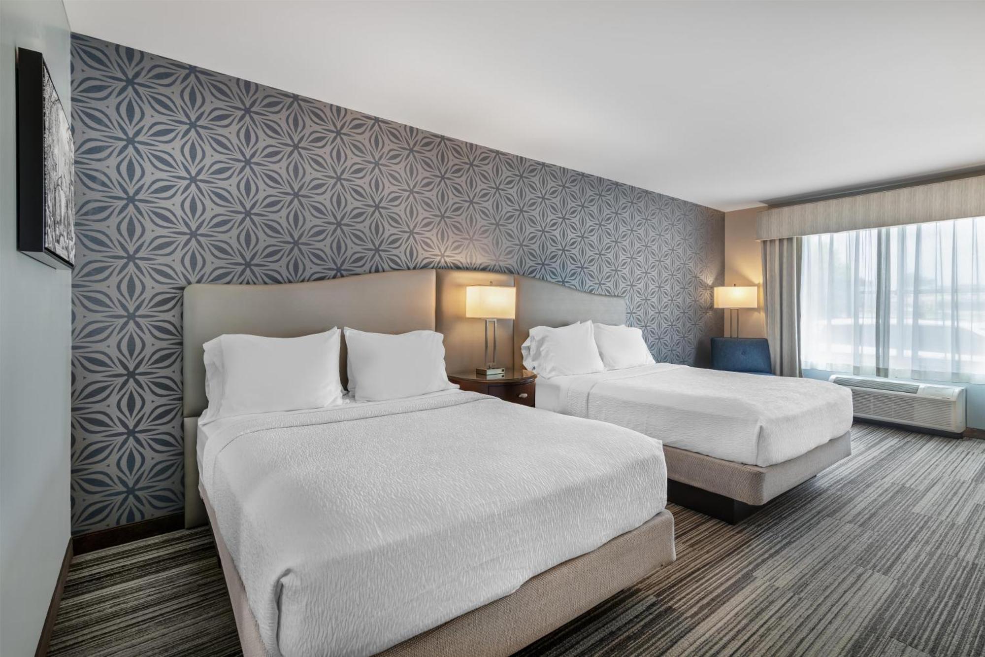 Larger Queen Room Two Queen Beds Non-Smoking