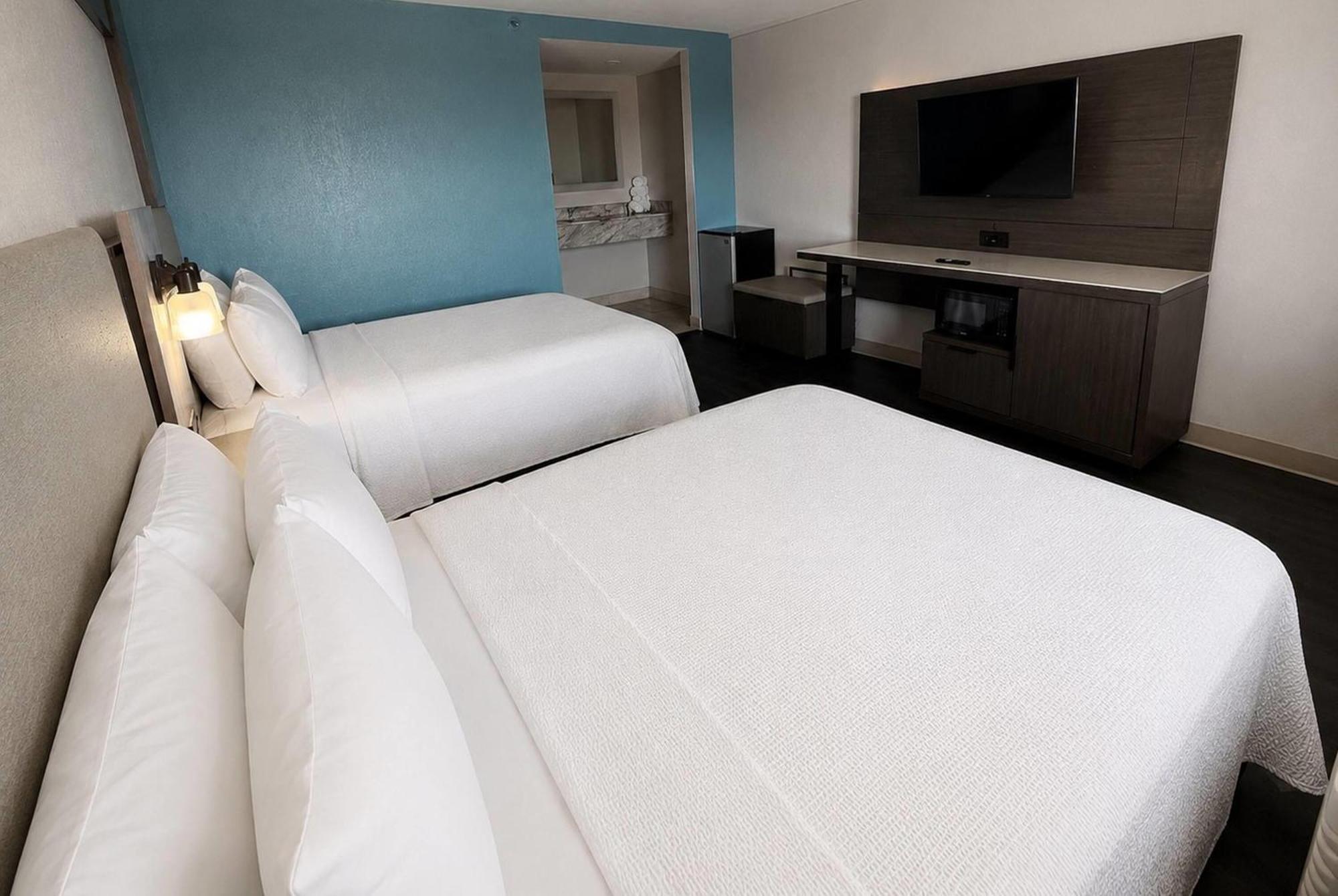Standard Room Two Queen Beds Non-Smoking