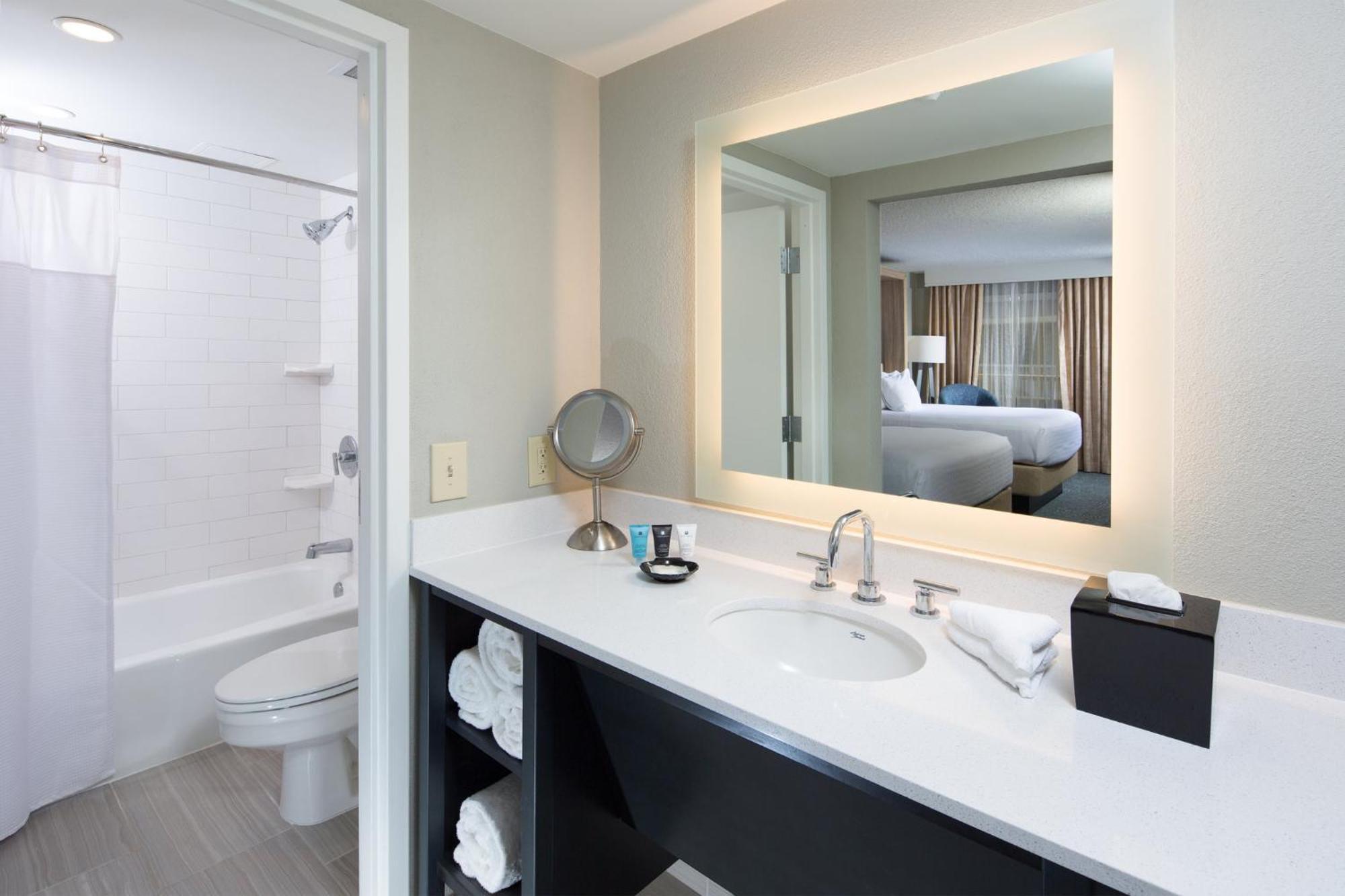 Standard Room Two Queen Beds
