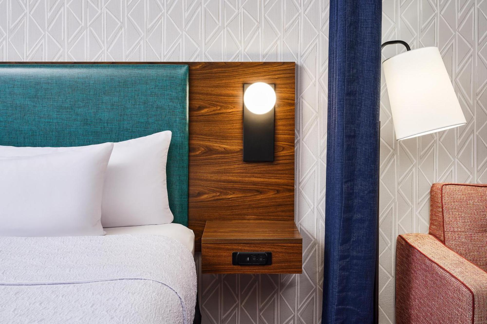 King Studio Suite Hearing Access or Non-Smoking