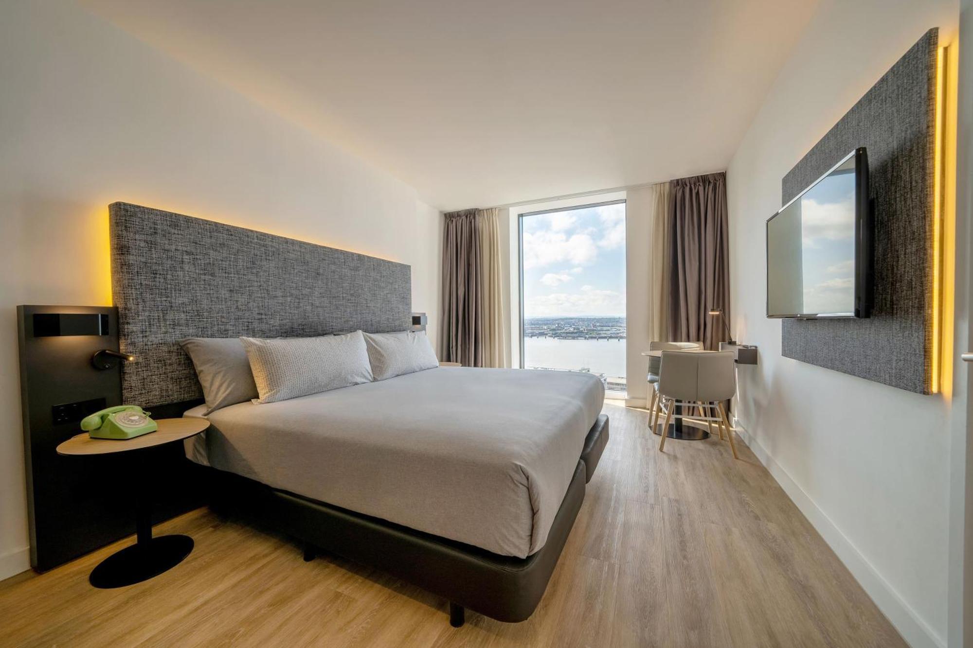 Habitación Comunicada Innside con vistas al río