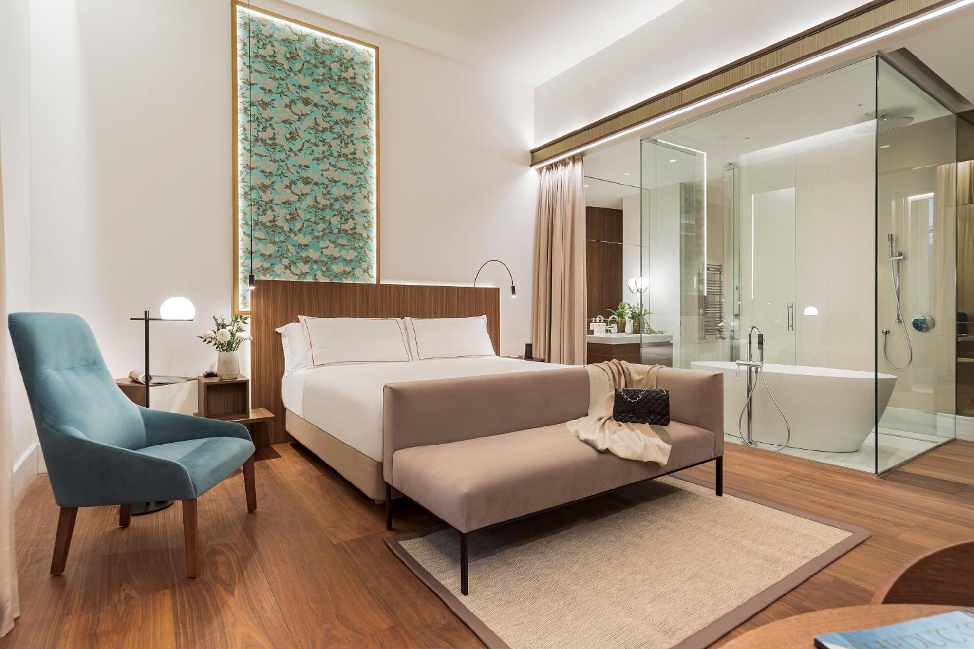 Junior Suite with Spa Access