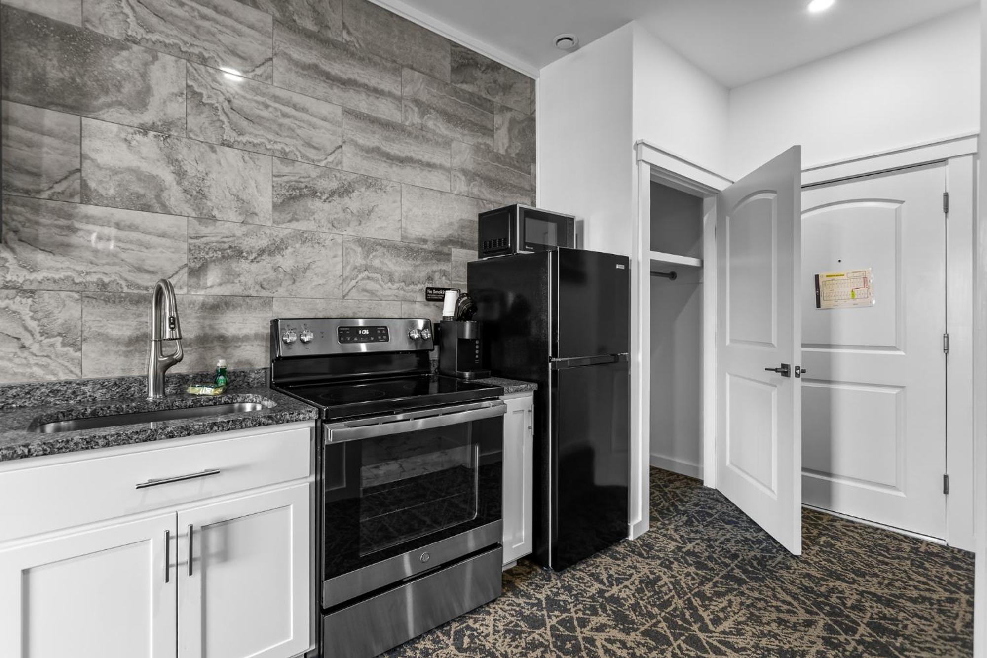 One-Bedroom Suite
