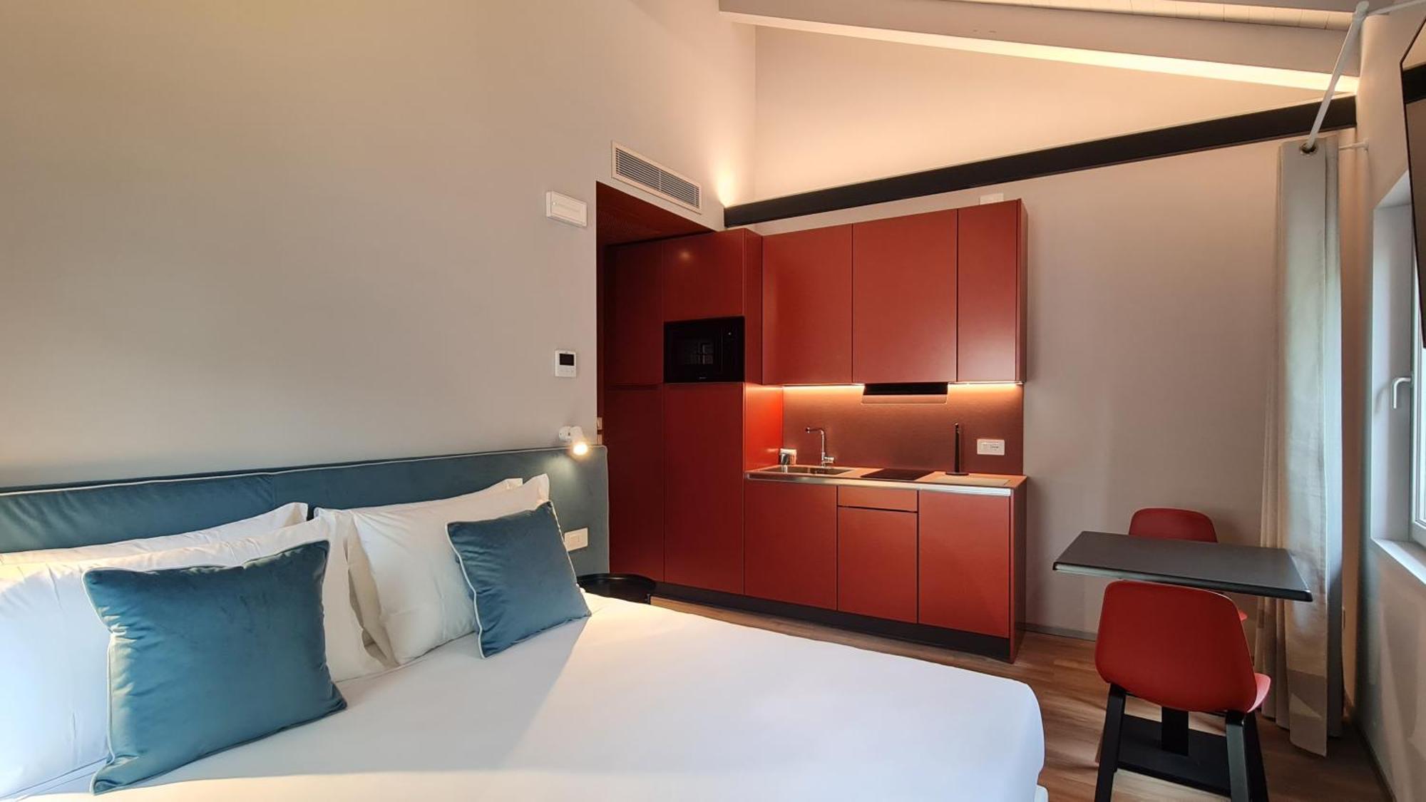 Studio Apartment King Bed Annex
