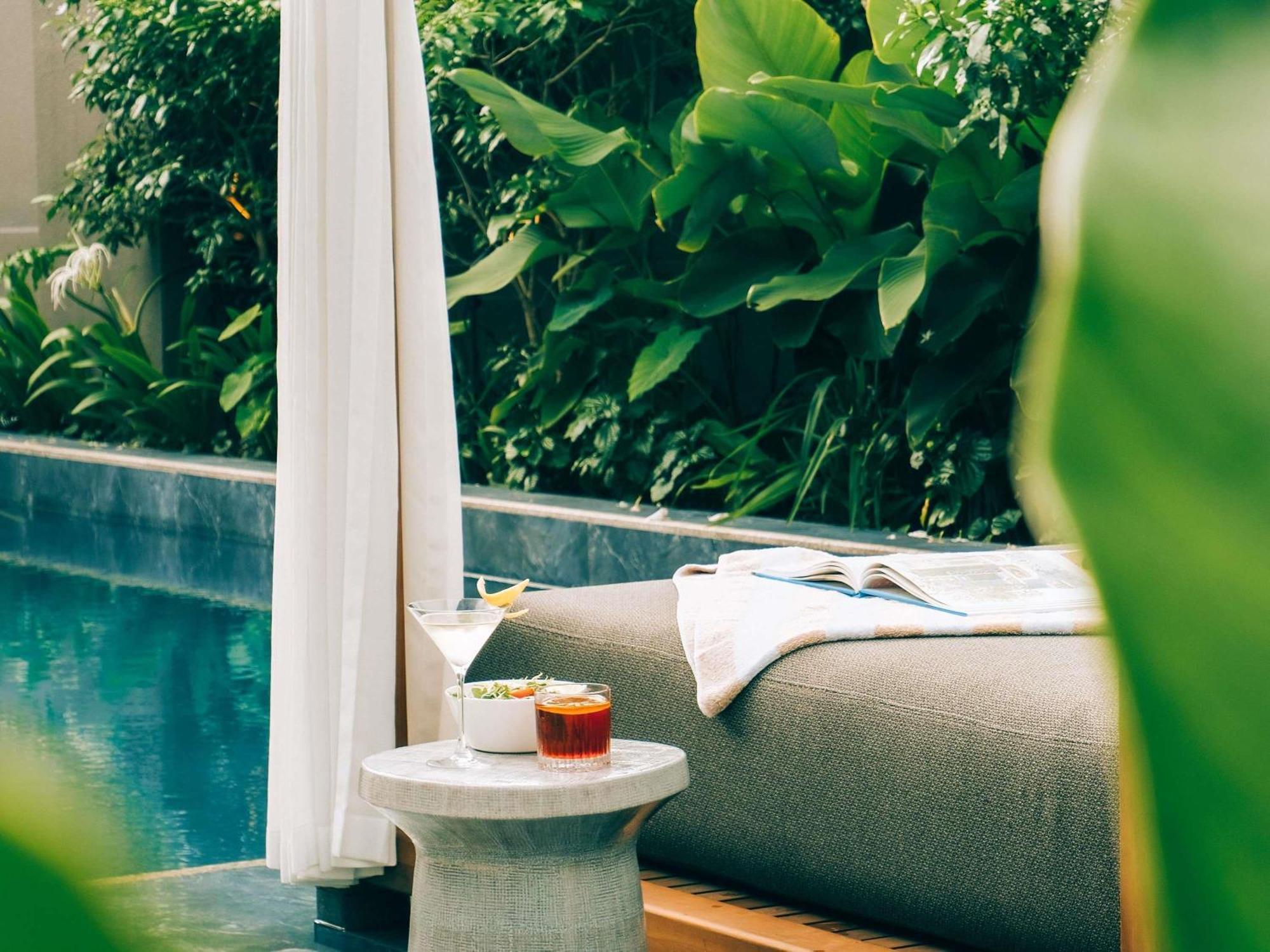 Signature Two-Bedroom Villa Pool 1 King Bed & 2 Single Beds