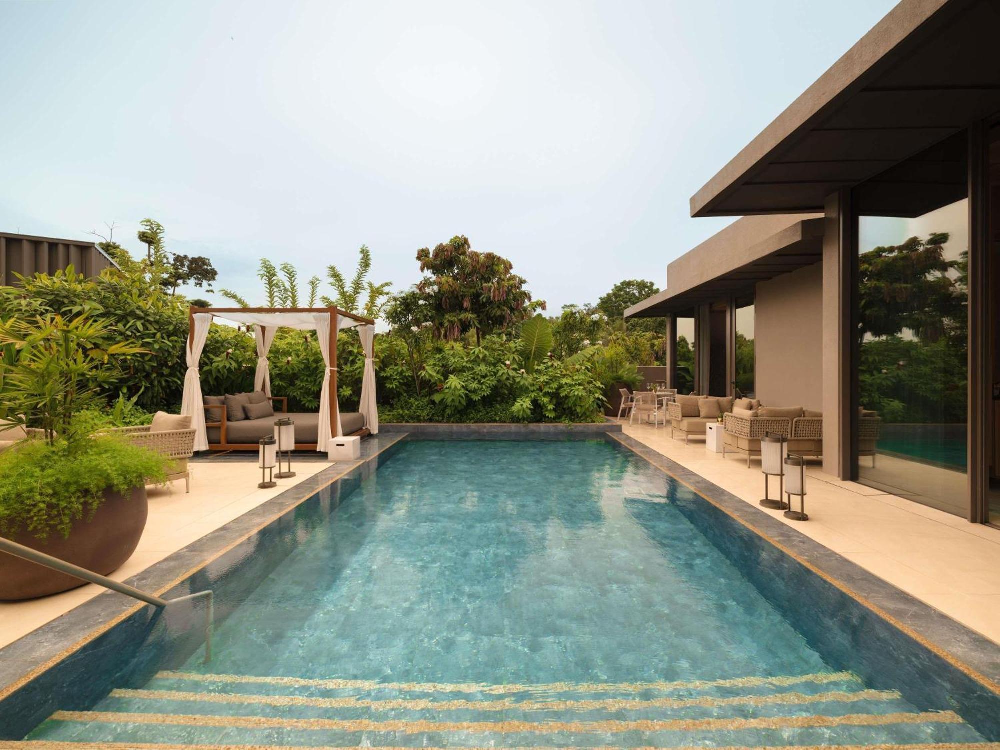 Signature Two-Bedroom Villa Pool 1 King Bed & 2 Single Beds