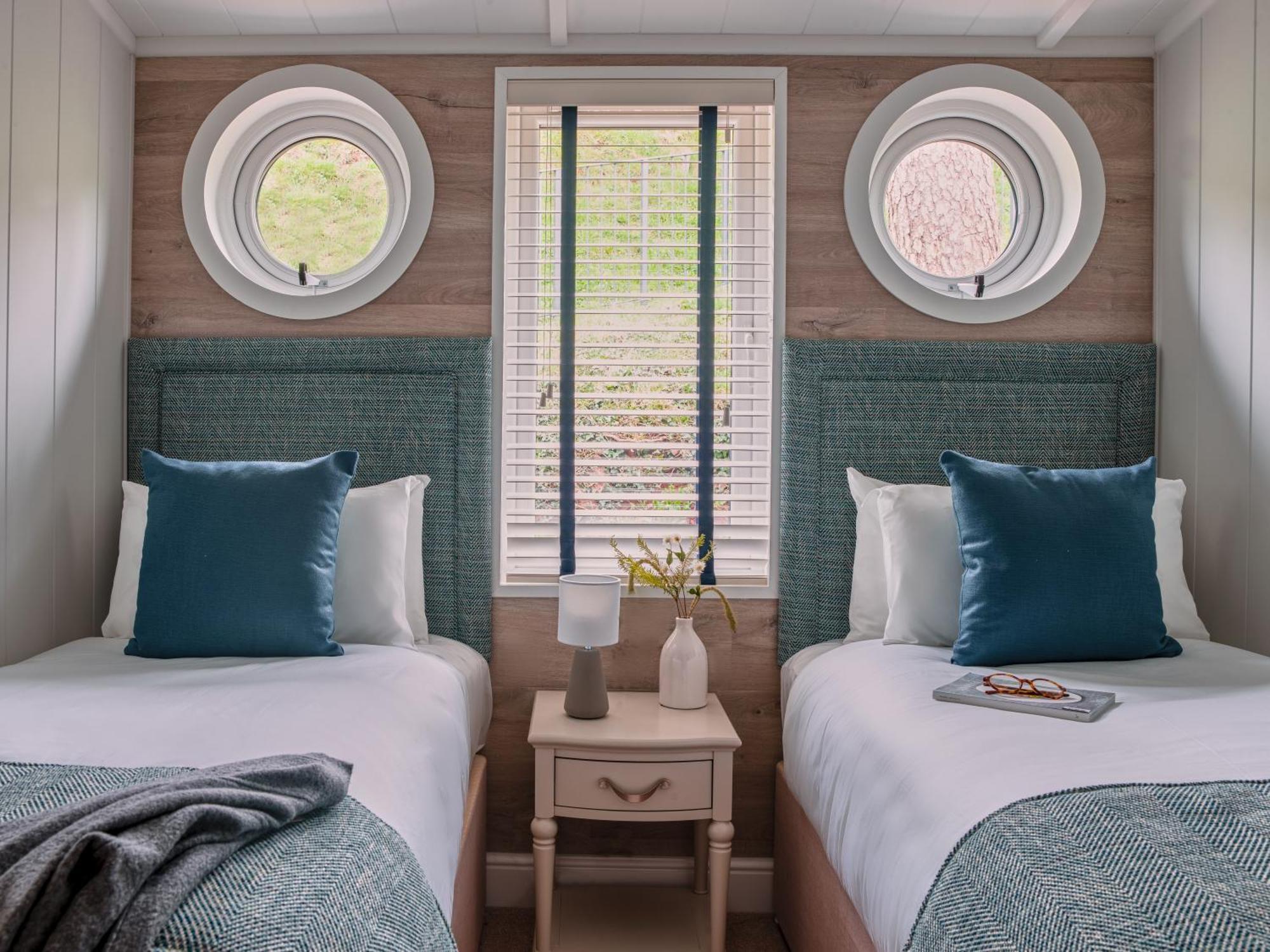 Two Bedroom Lodge Hot Tub No Pets Allowed
