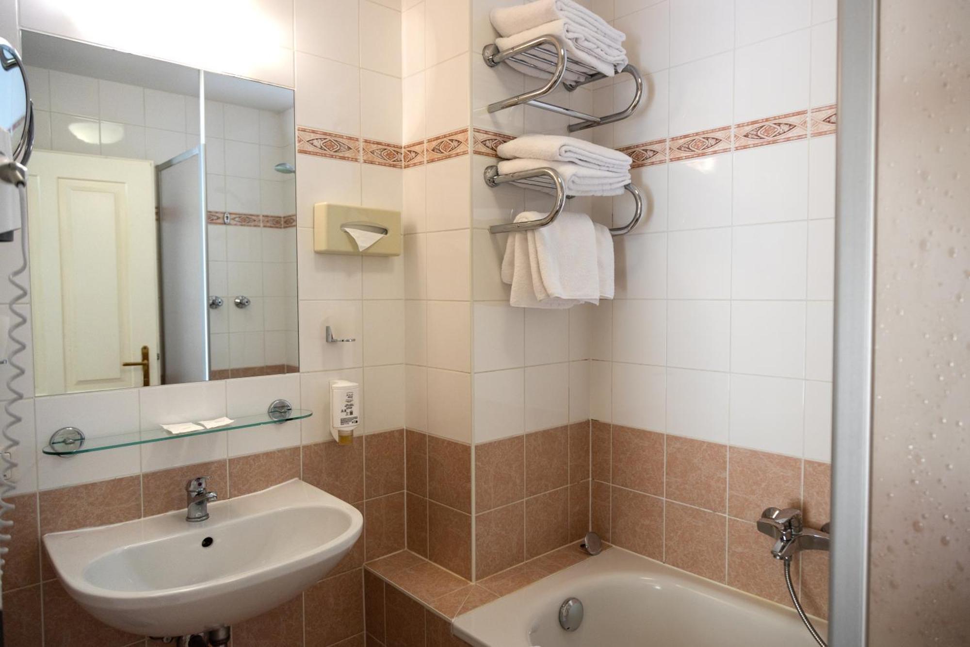 Standard Suite
