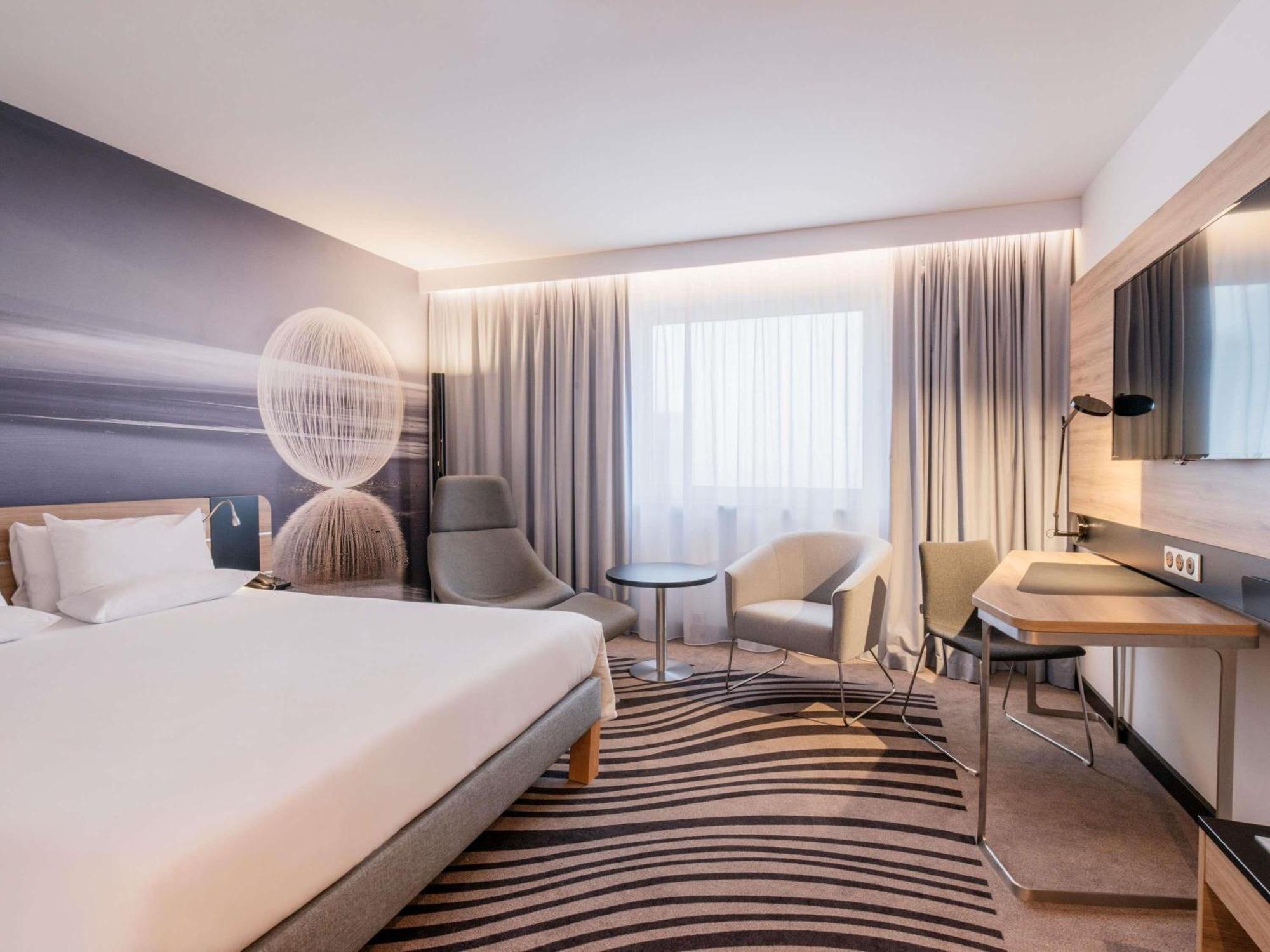 Executive Room Queen Bed