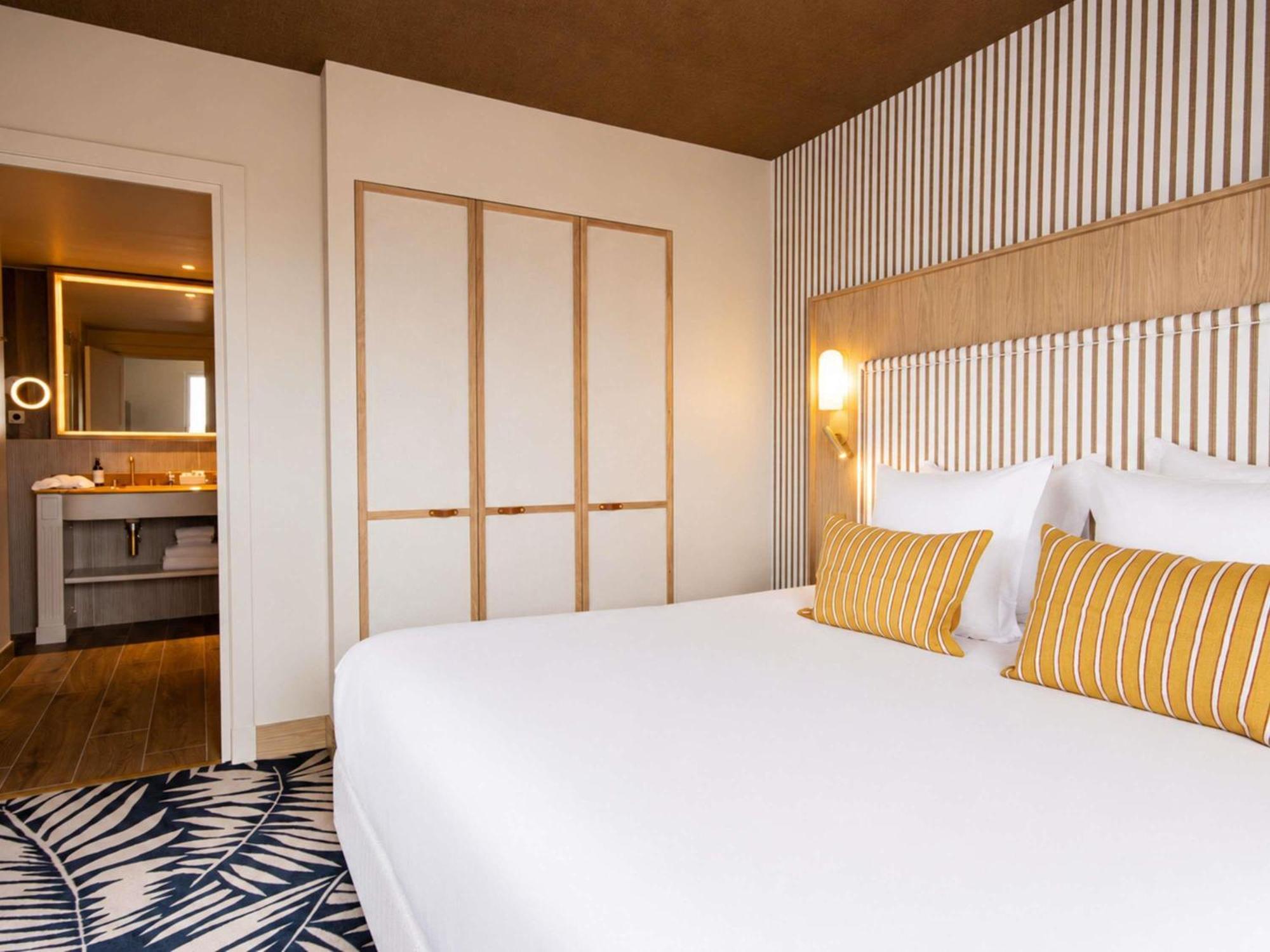 Terrace Suite King Bed Panoramic View